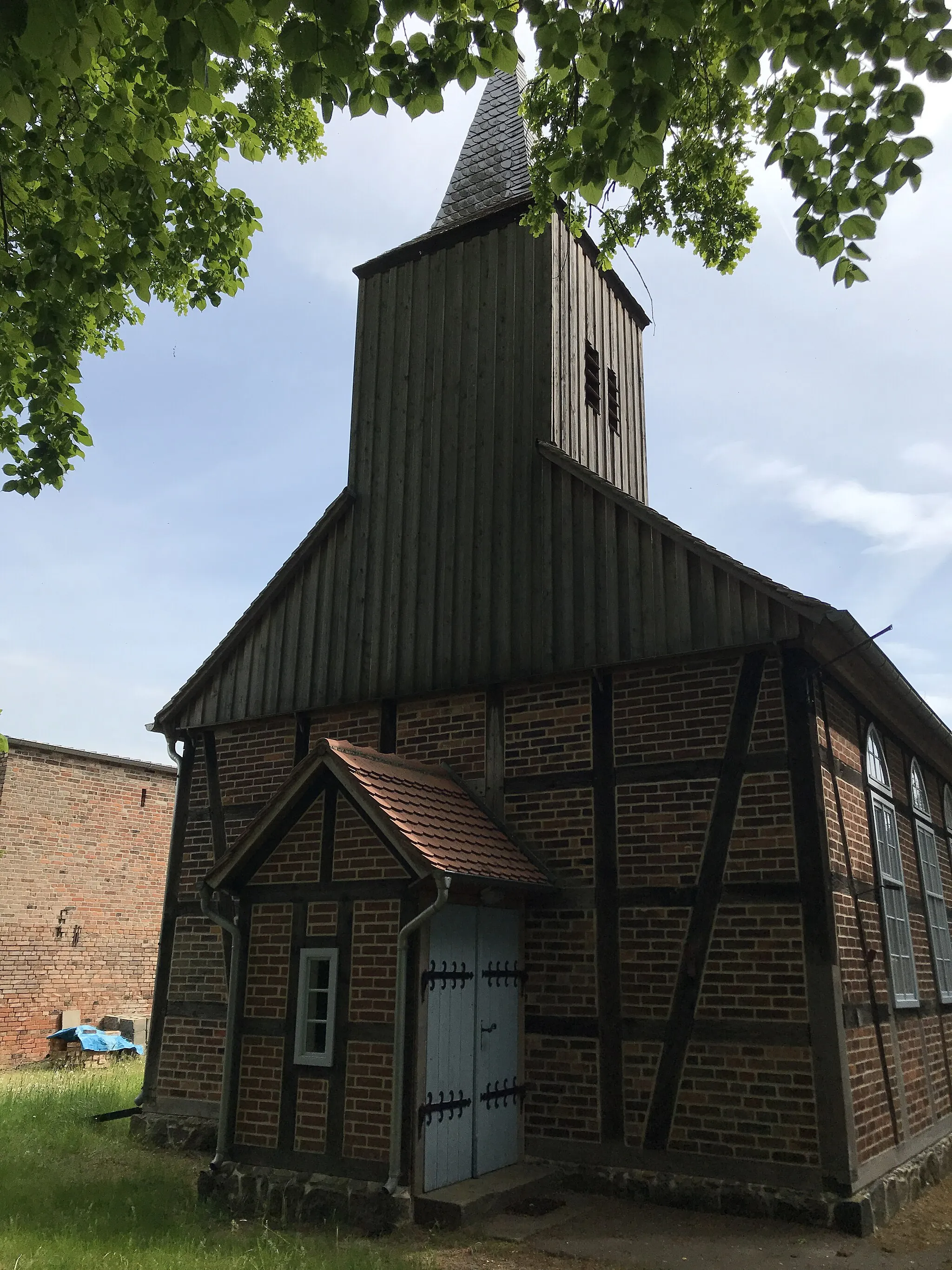 Photo showing: Dorfkirche Zellendorf in der Gemeinde Niedergörsdorf im Ortsteil Zellendorf im Landkreis Teltow-Fläming in Brandenburg