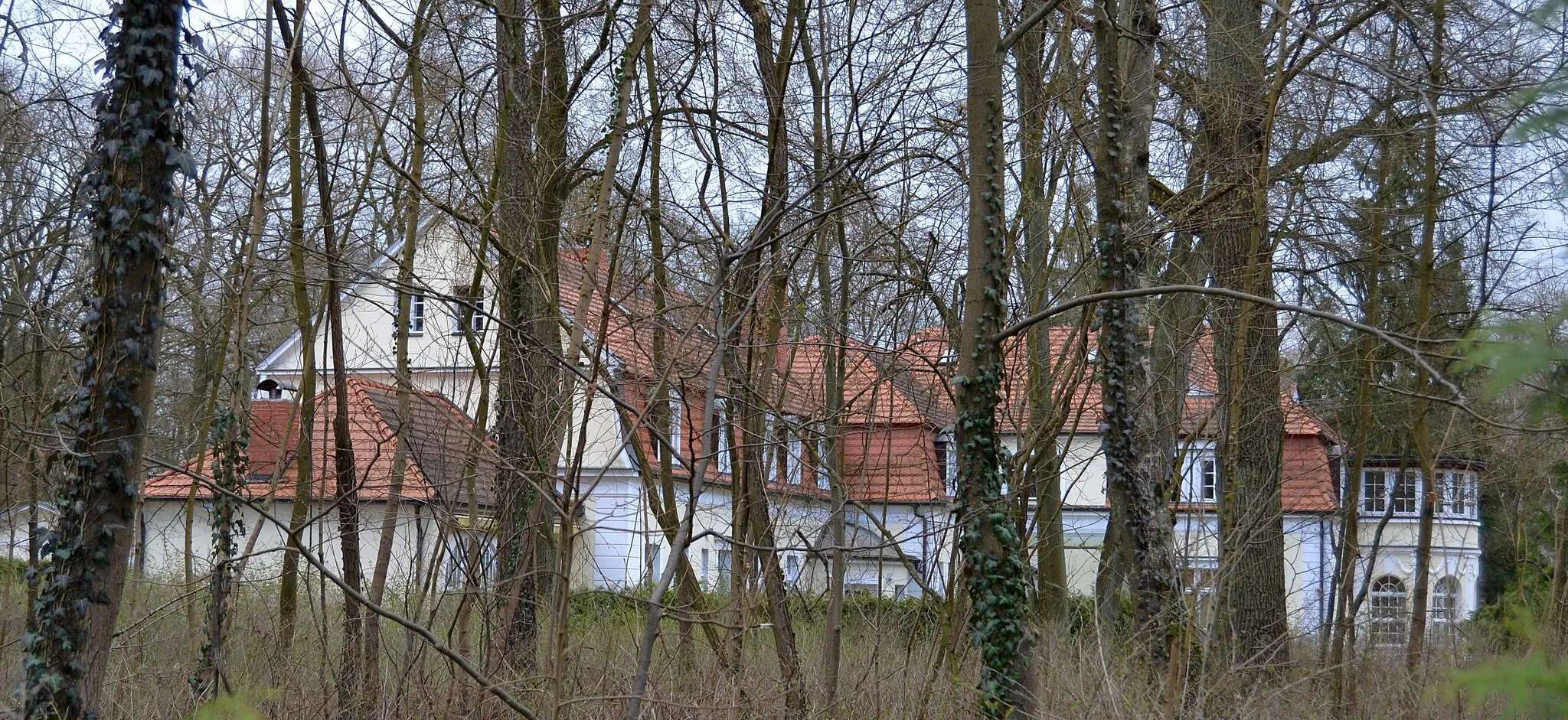 Photo showing: Villenanlage mit Park in Grünheide.