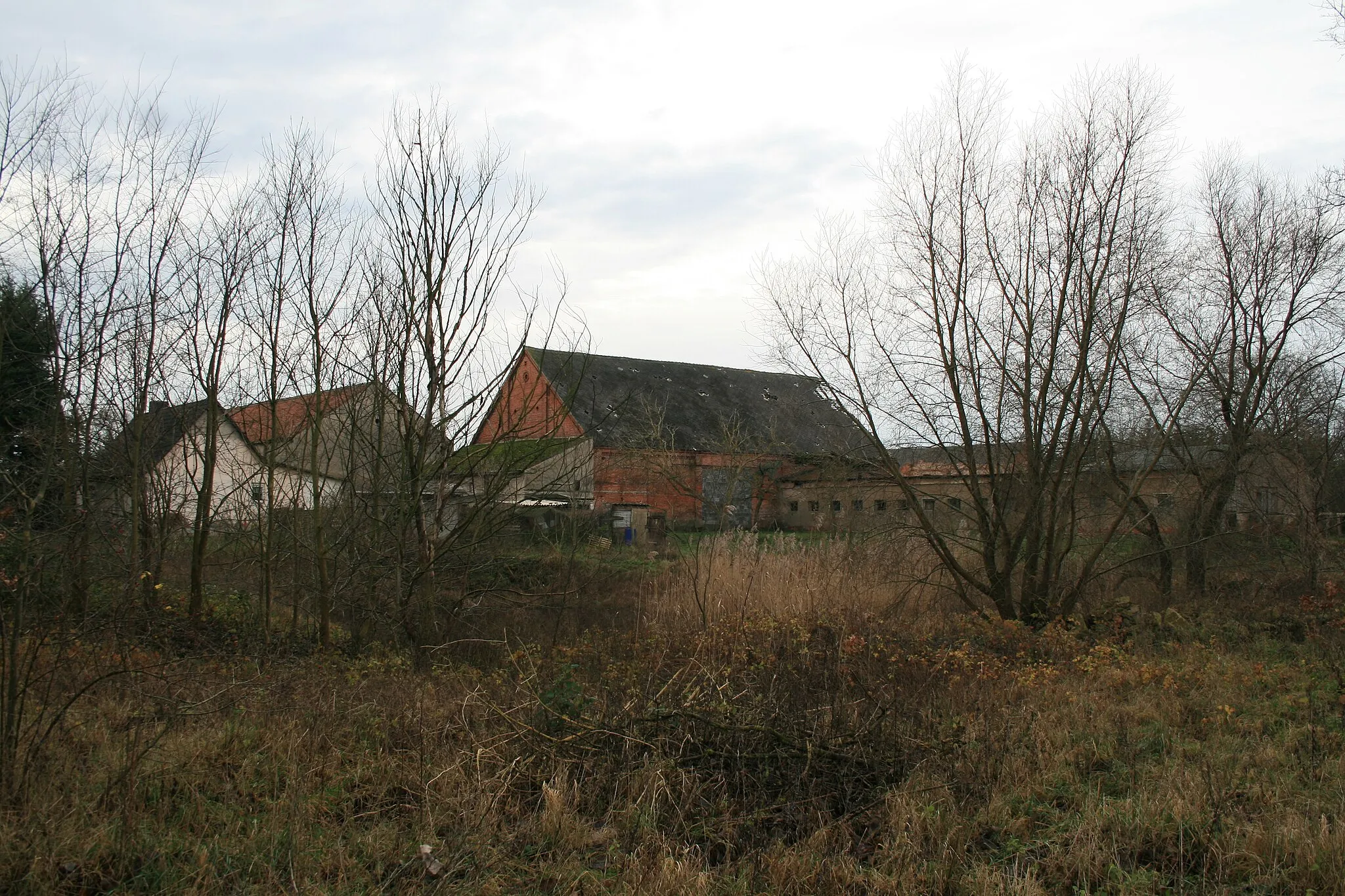 Photo showing: Nordöstlicher Ortsrand vom Deich des Aland aus gesehen