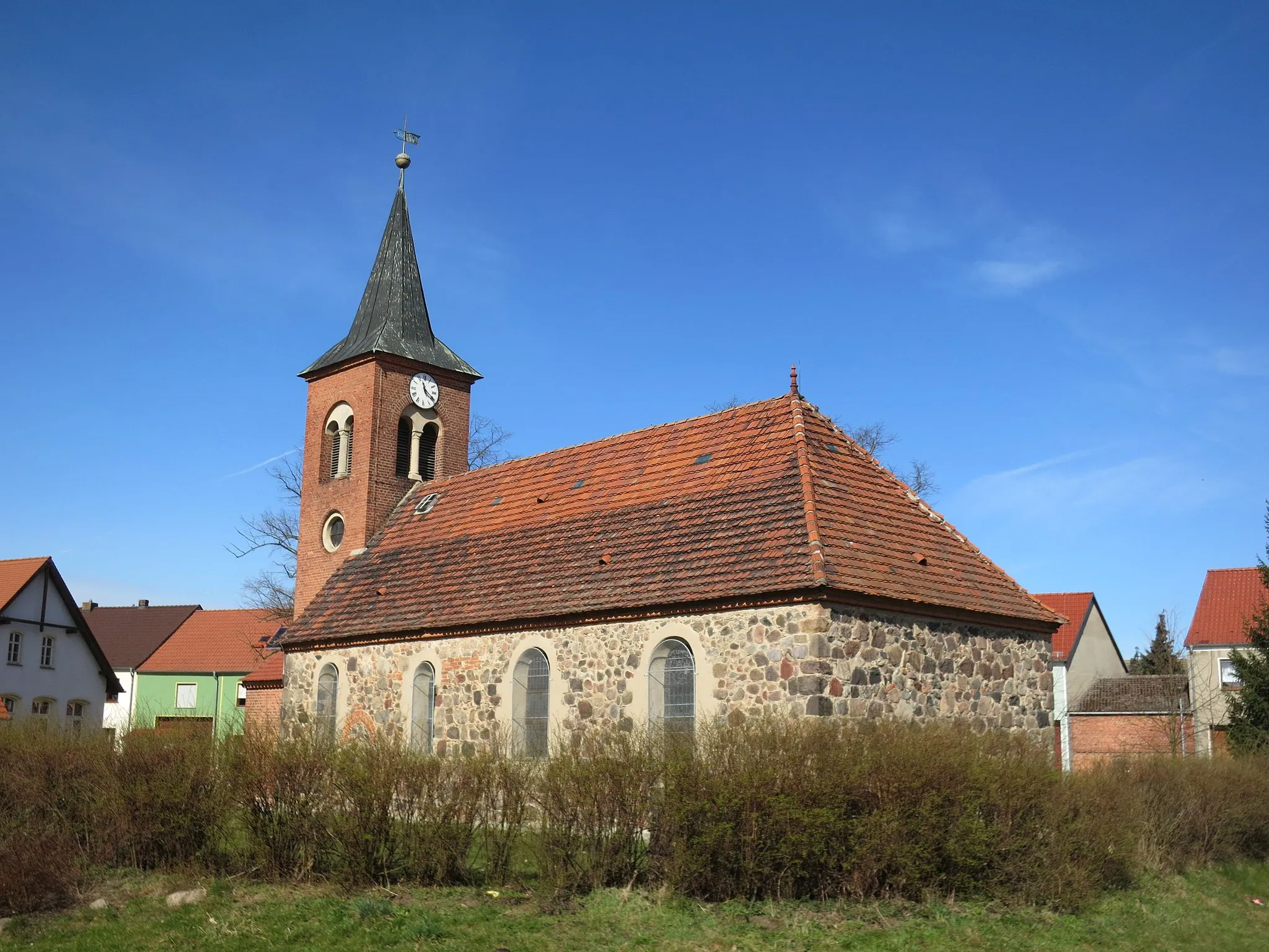 Photo showing: Kirche in Reppinchen, Blick von Südosten