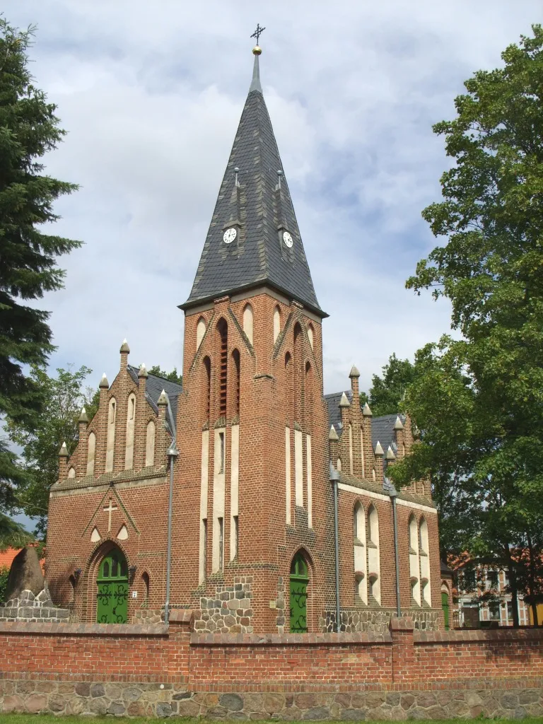Photo showing: Church in Glövzin, district Prignitz, Brandenburg, Germany
