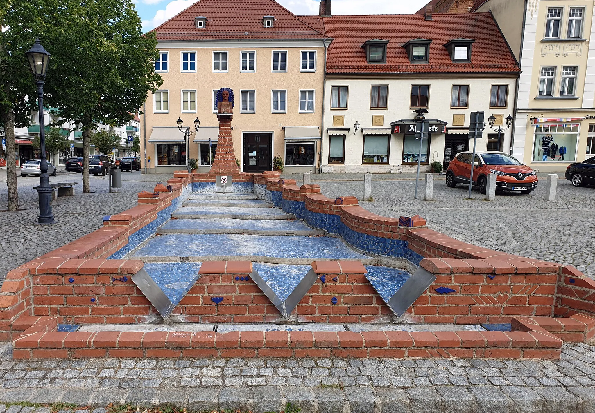 Photo showing: Fountain,"Spreefrau-Brunnen" by Erika Doberstein, 2004, Markt, Beeskow, Germany