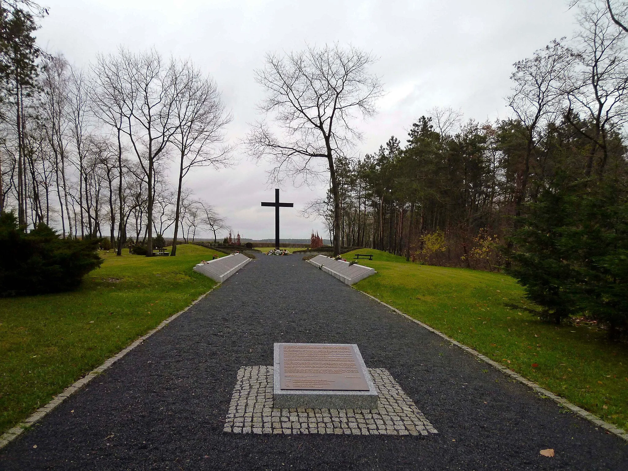 Photo showing: Gedenkstätte an die Opfer des Speziallager1 bei Mühlberg