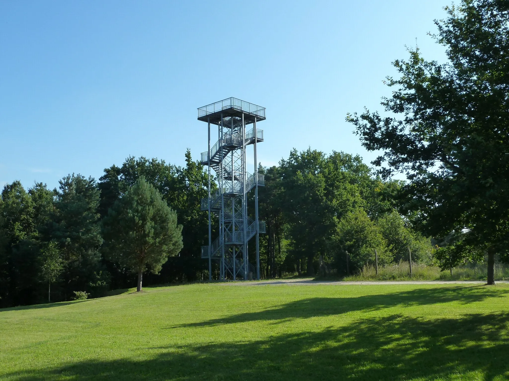 Photo showing: Aussichtsturm auf dem Wanzeberg bei Karenz, Mecklenburg