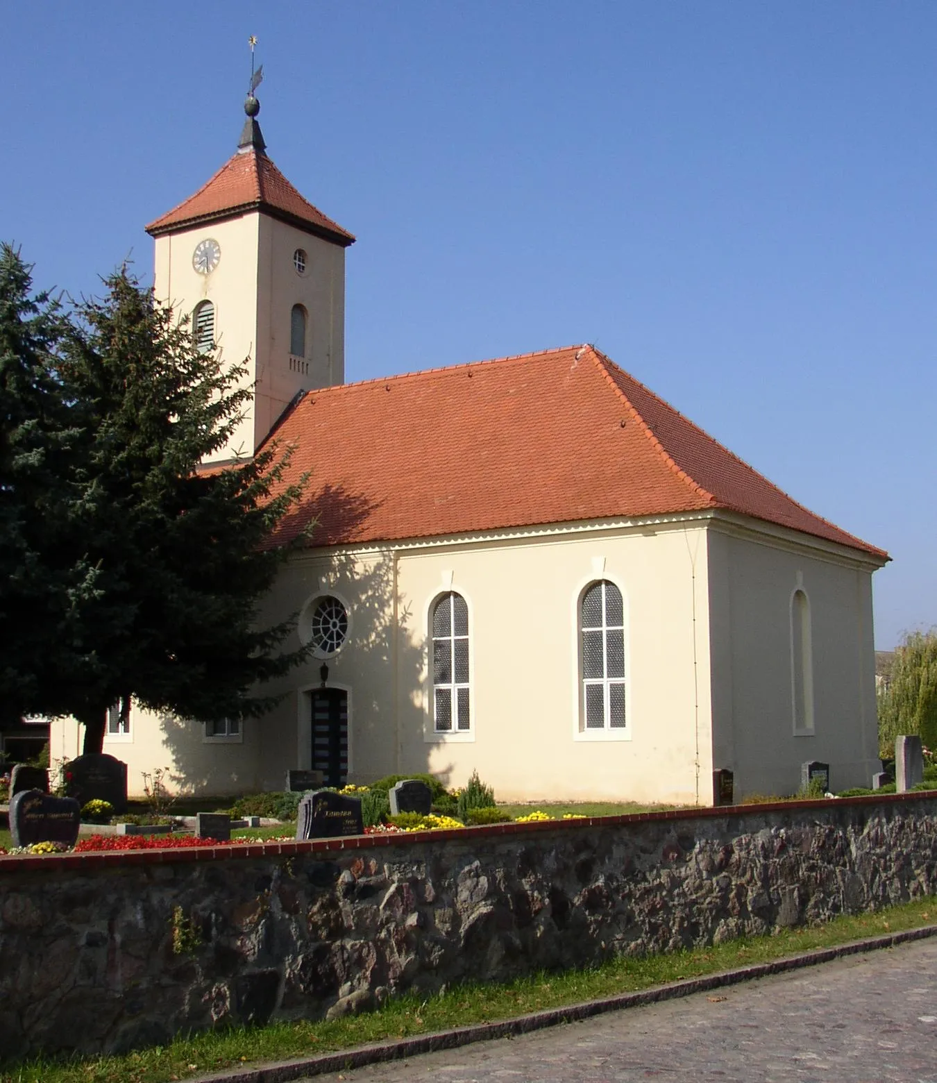 Photo showing: Church in Zossen-Nunsdorf in Brandenburg, Germany