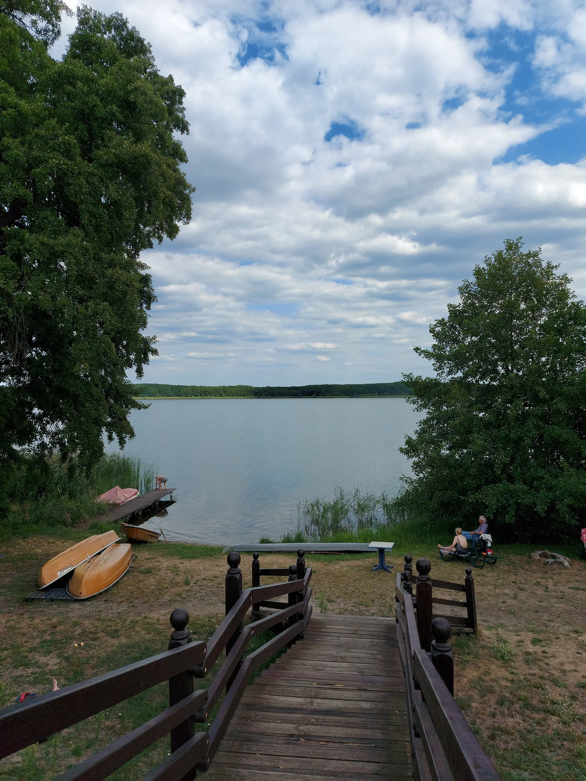 Photo showing: Der Mellensee ist ein See südlich von Berlin bei der Ortschaft Mellensee der Gemeinde Am Mellensee im Brandenburger Landkreis Teltow-Fläming.