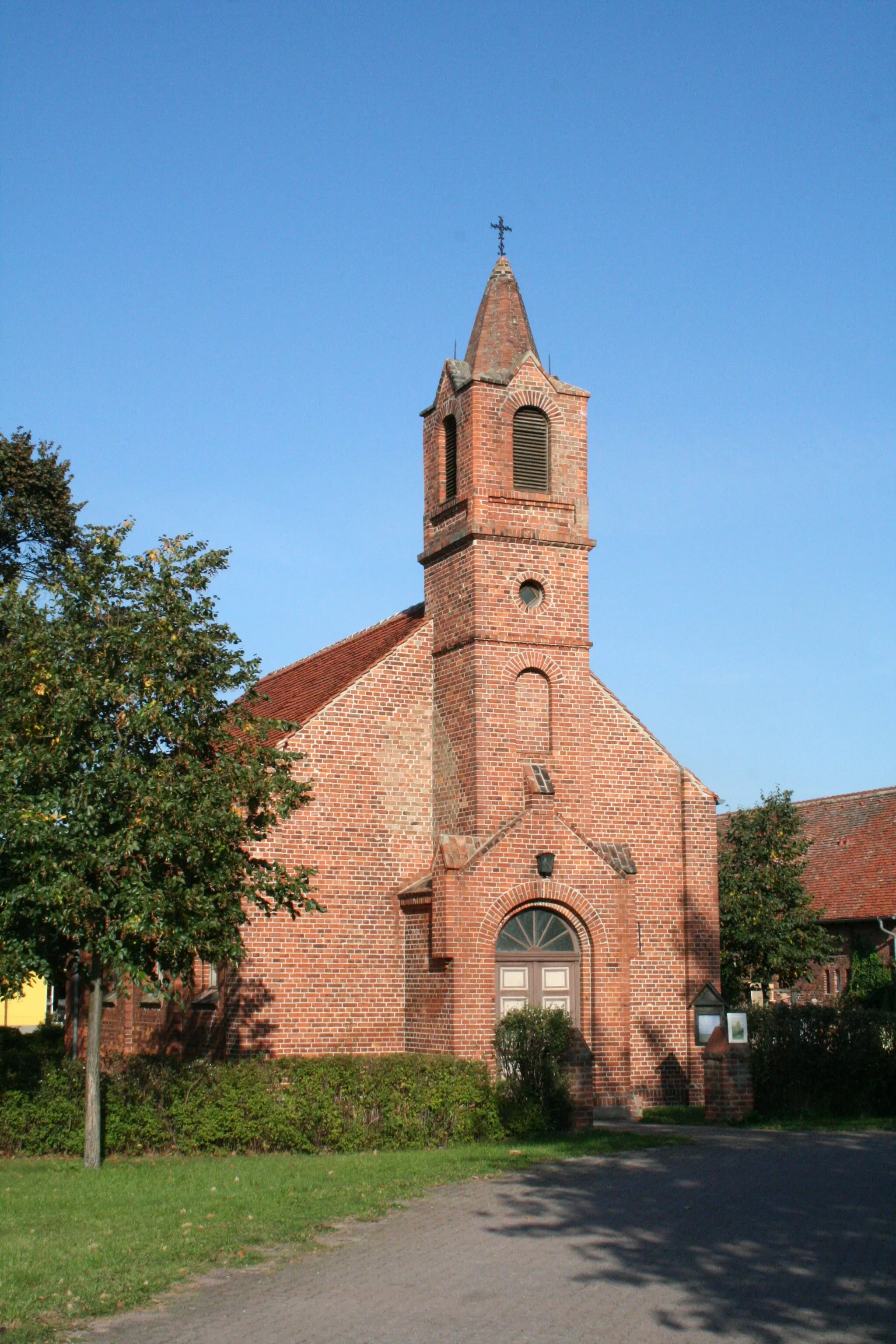Photo showing: Church in Altlewin, Brandenburg, Germany