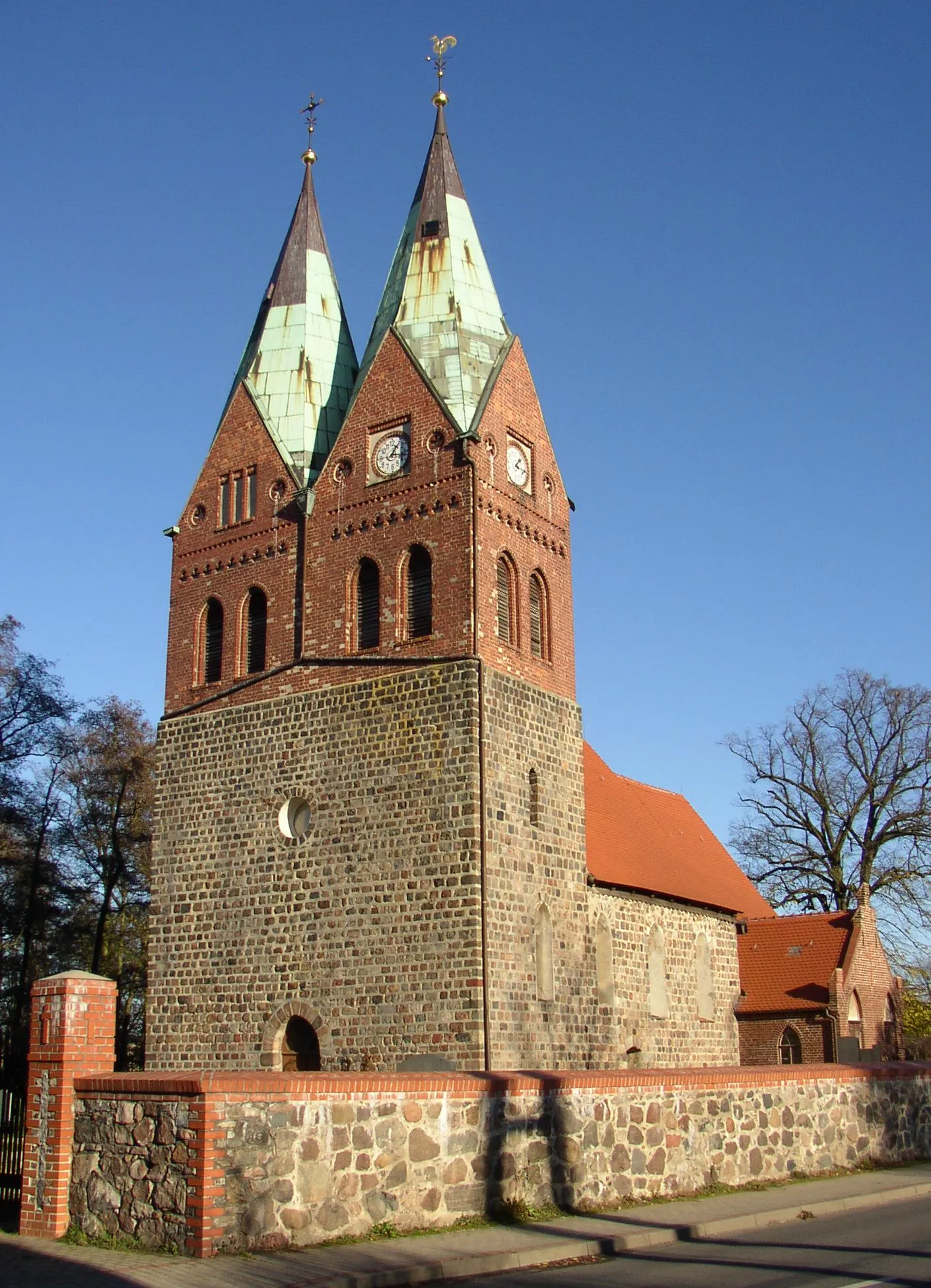 Photo showing: Church in Werneuchen-Willmersdorf in Brandenburg, Germany
