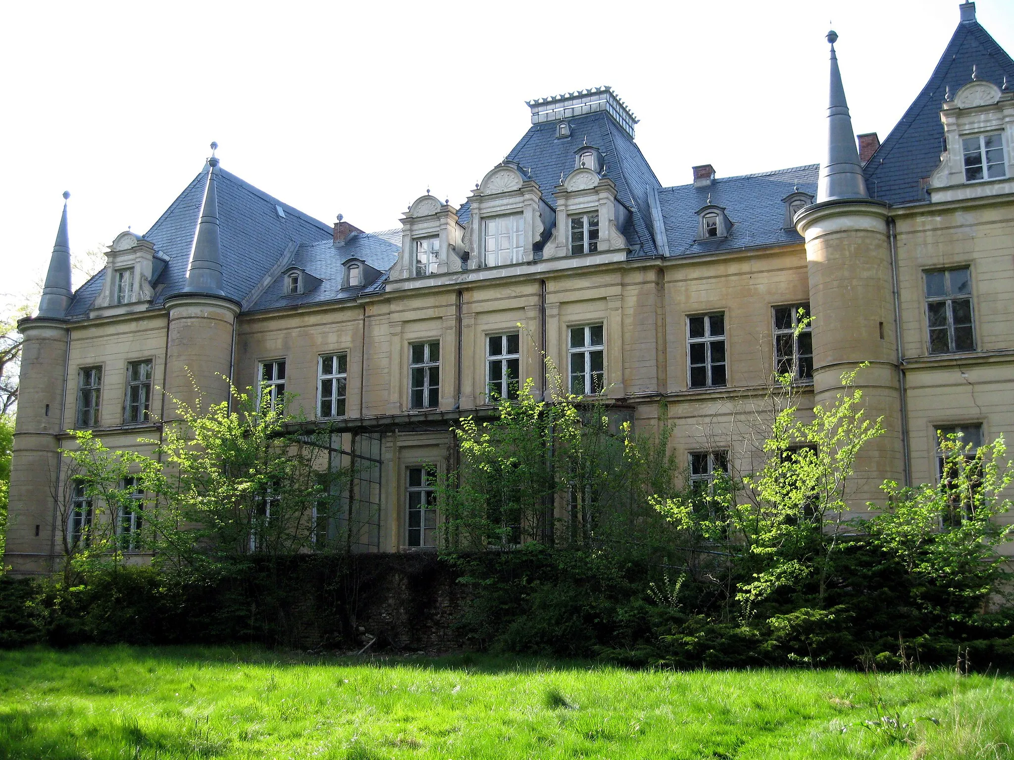 Photo showing: Schloss des Ortes Lanke in der Gemeinde Wandlitz, Landkreis Barnim, Land Brandenburg, Deutschland