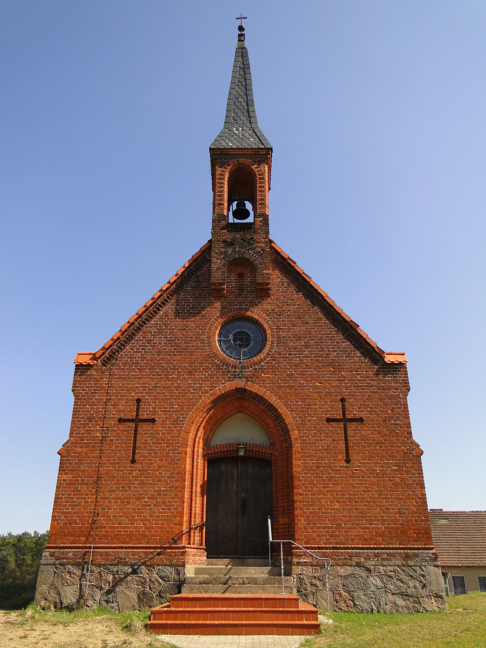 Photo showing: Church in Drosedow, disctrict Mecklenburg-Strelitz, Mecklenburg-Vorpommern, Germany