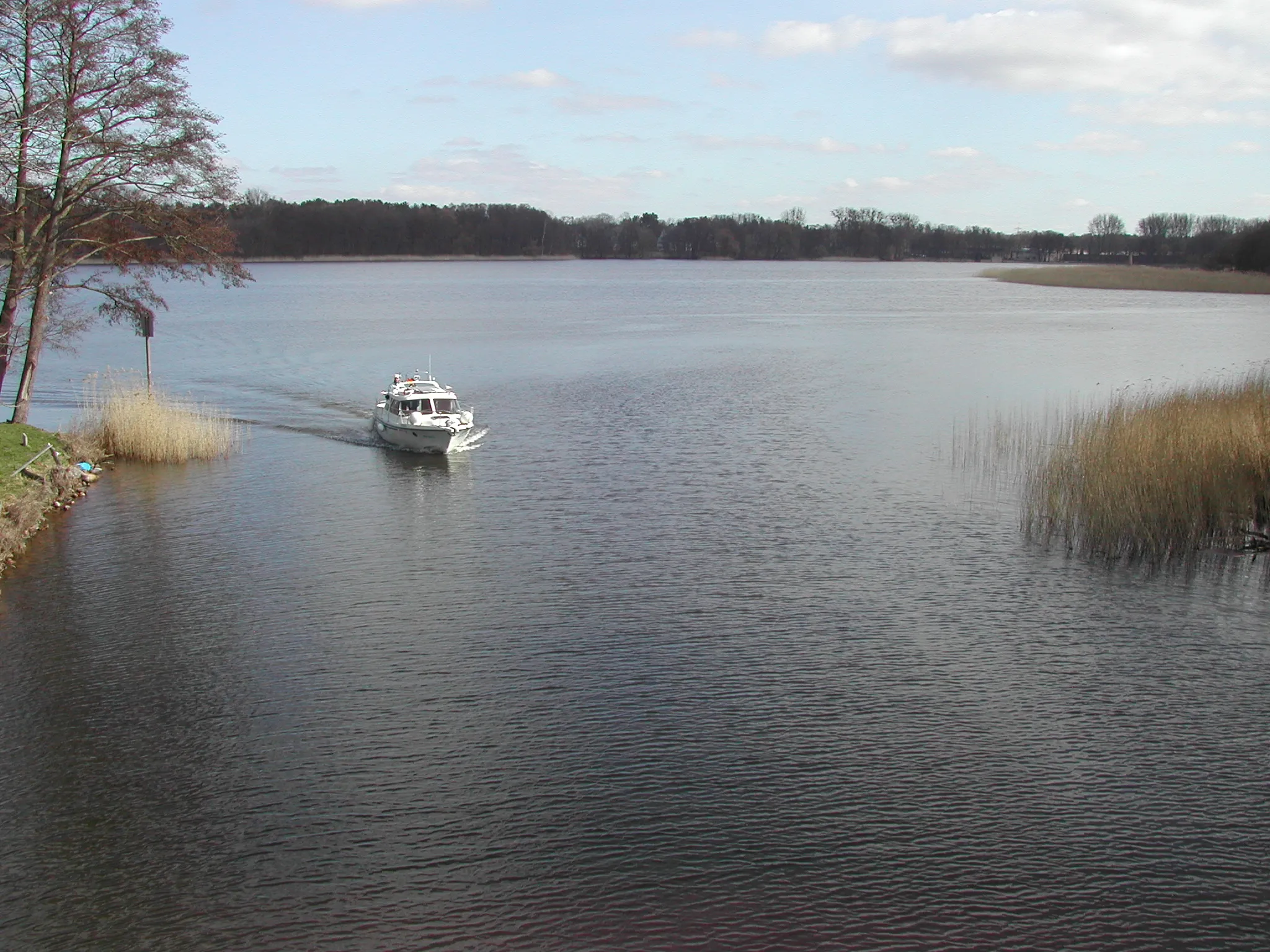 Photo showing: Lake Schwedtsee in Fürstenberg/Havel, Germany.