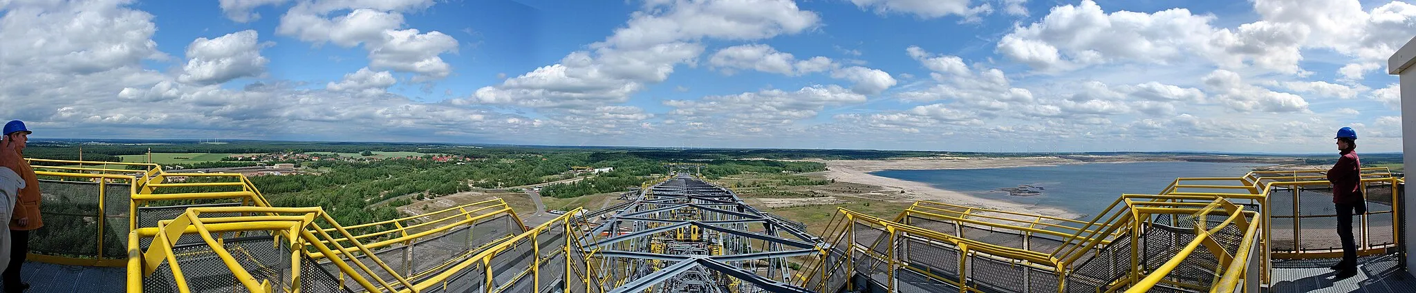 Photo showing: Overburden Conveyor Bridge F60 – Panorama view from the top