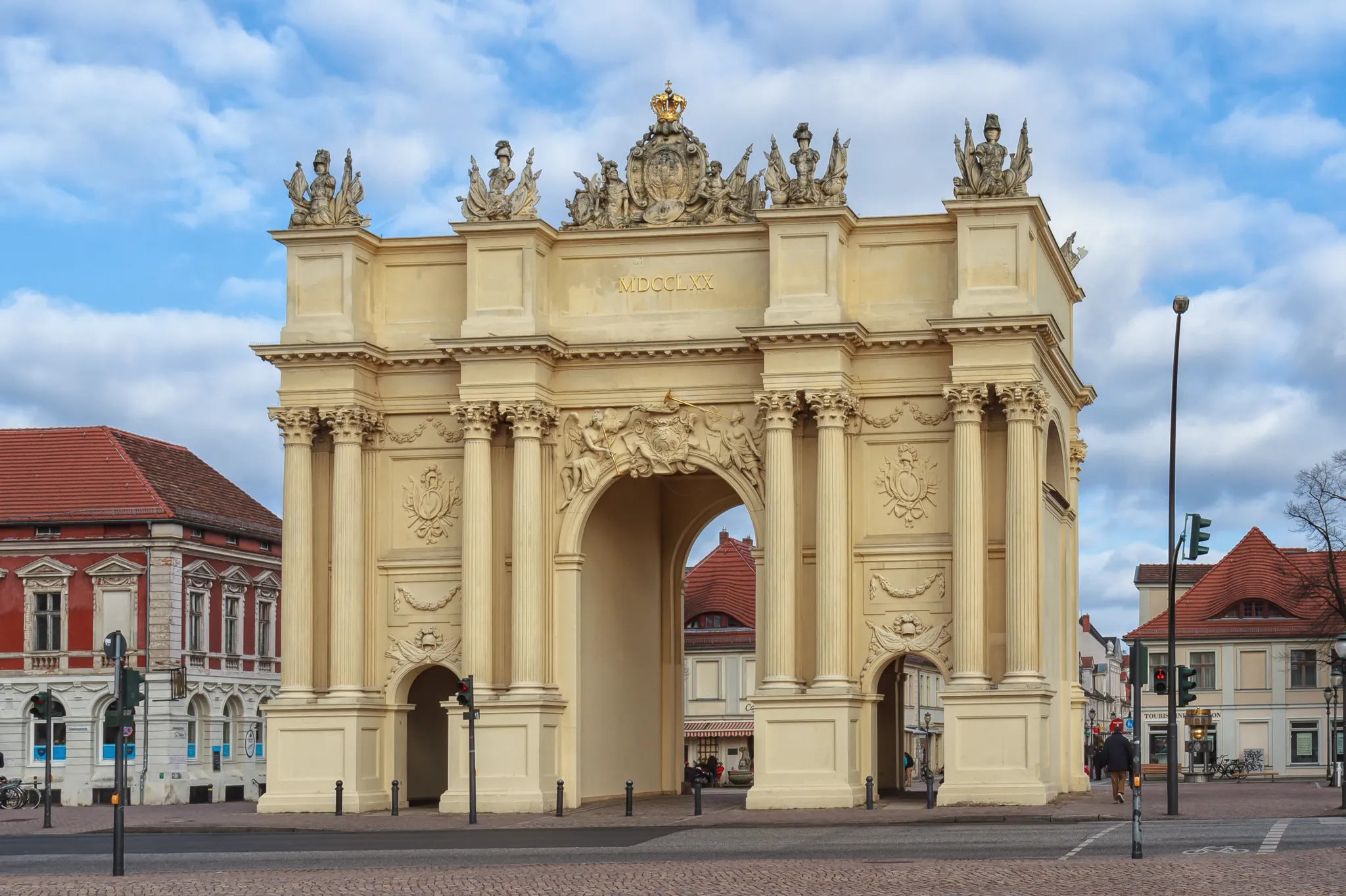 Photo showing: Potsdam - Brandenburger Tor - Feldseite - 2013