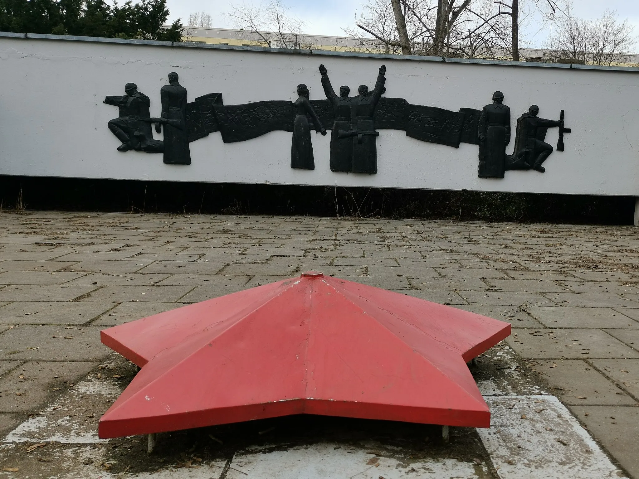 Photo showing: Sowjetisches Ehrenmal in der Küstriner Straße in Berlin-Alt-Hohenschönhausen