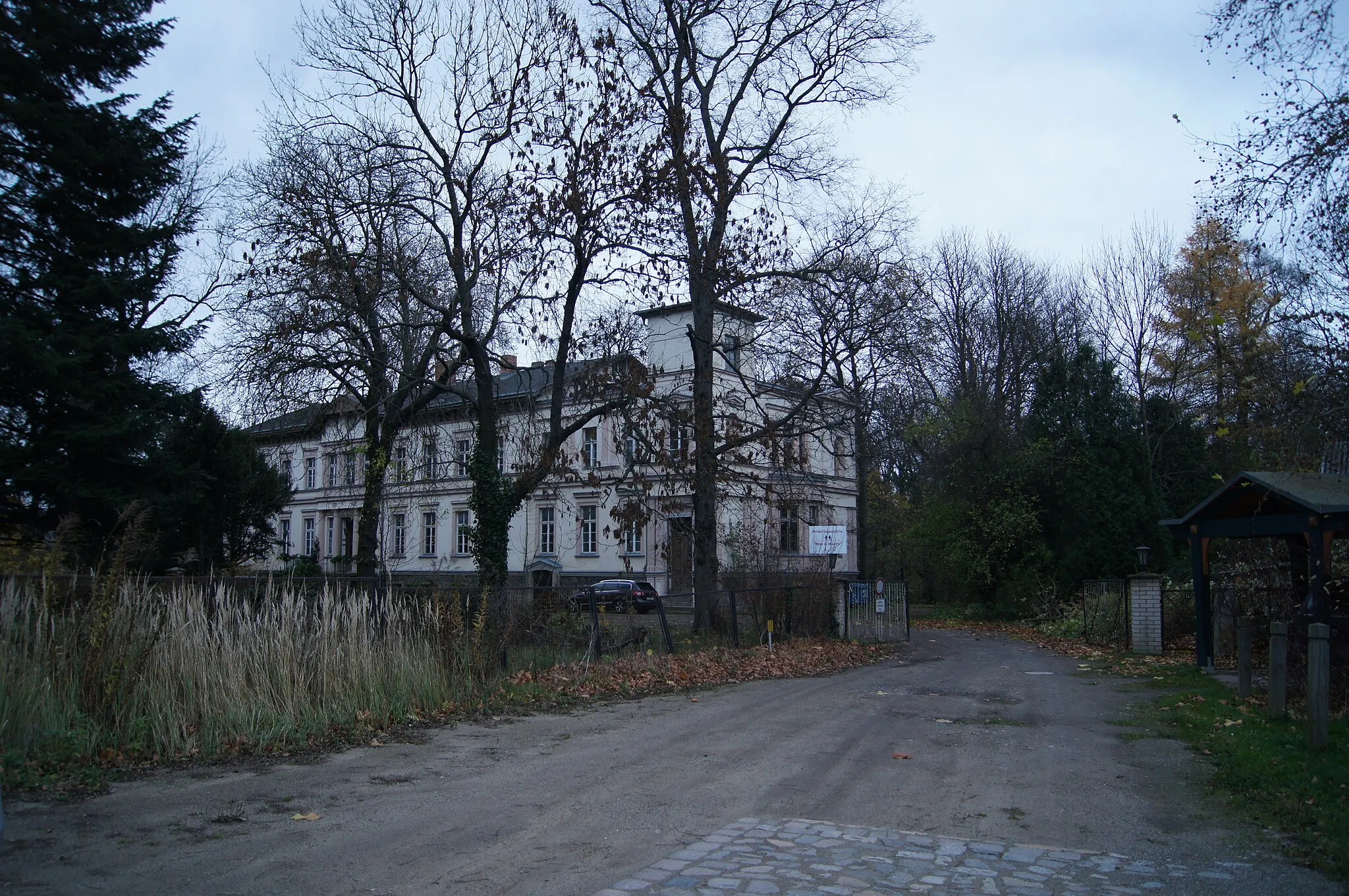 Photo showing: Manor house in Booßen, Frankfurt (Oder), Brandenburg, Germany