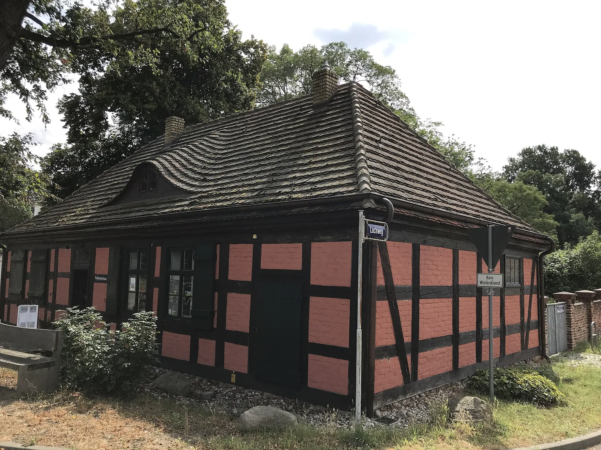 Photo showing: Das Fintelmannhaus ist ein denkmalgeschützter Fachwerkbau in Senzke, Gemeinde Mühlenberge in Brandenburg.