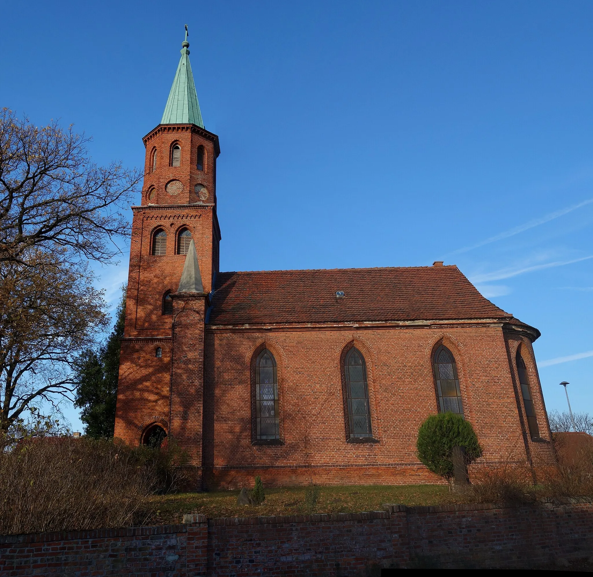 Photo showing: Southern view of church in Parey, Havelaue municipality, Havelland district, Brandenburg state, Germany
