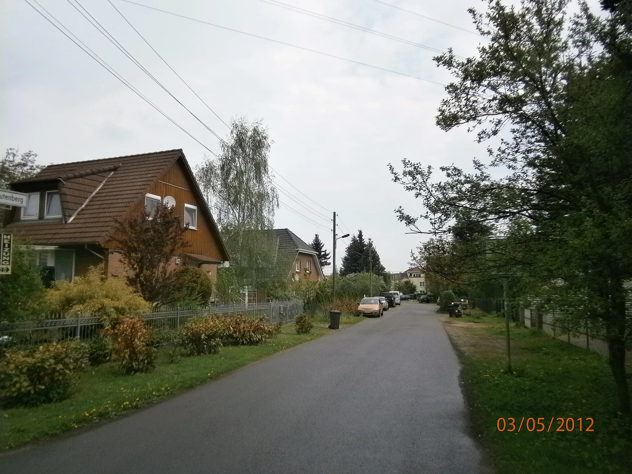 Photo showing: Achtrutenberg: Straße in Berlin-Karow.Streets in Berlin-Karow