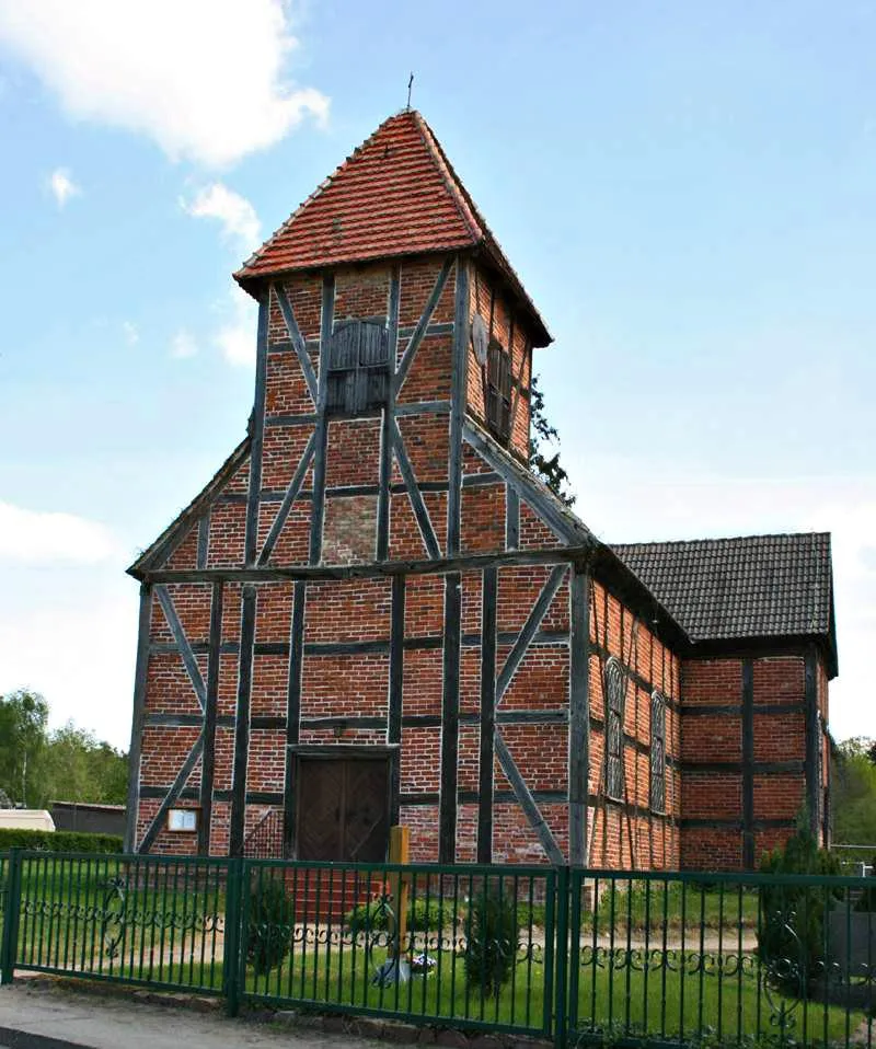 Photo showing: Town church of Ahrensberg (part of Wesenberg in Mecklenburg, Northern Germany). The timber framed church was built in 1767.