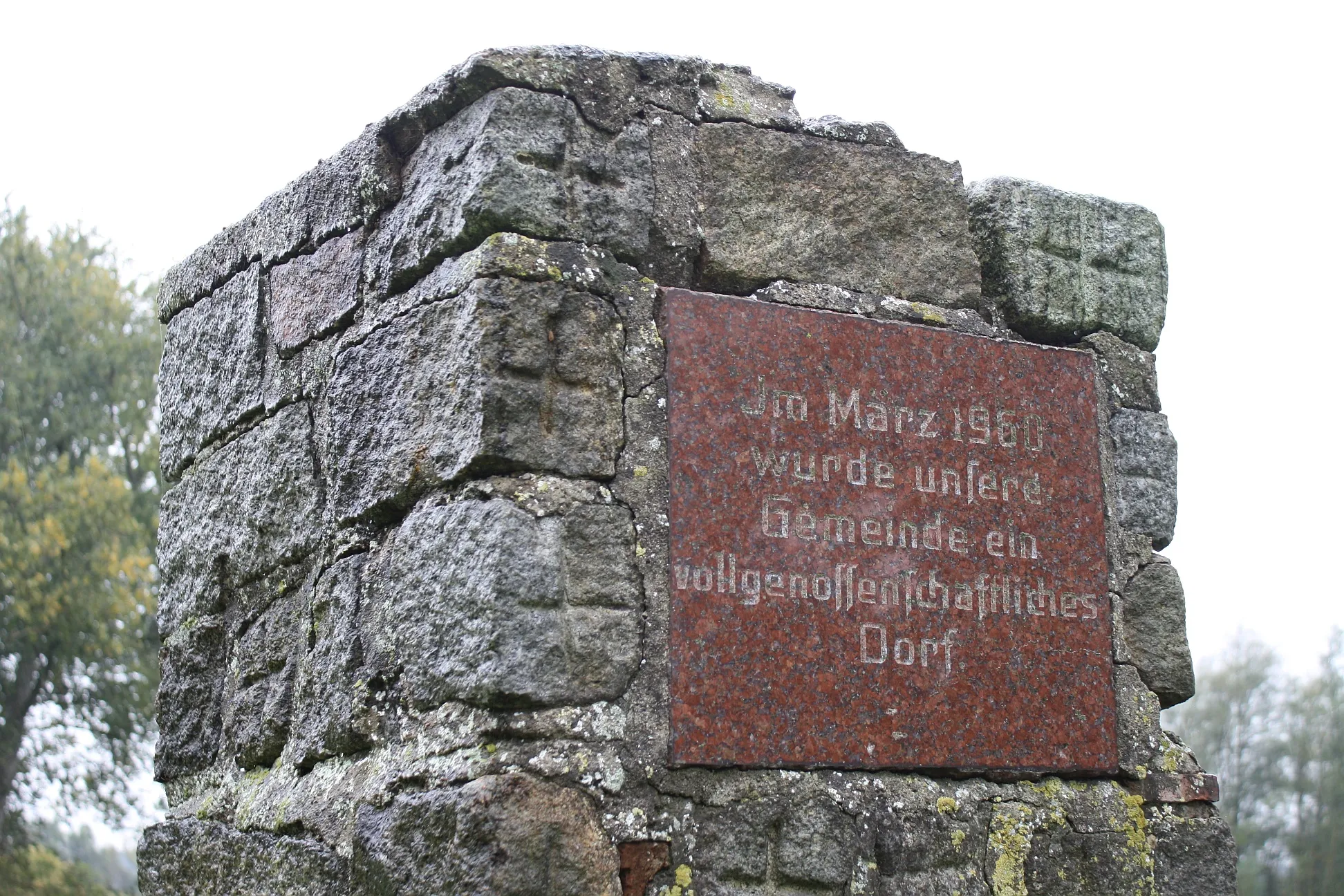 Photo showing: Denkmal für die Kollektivierung der Landwirtschaft in Burow