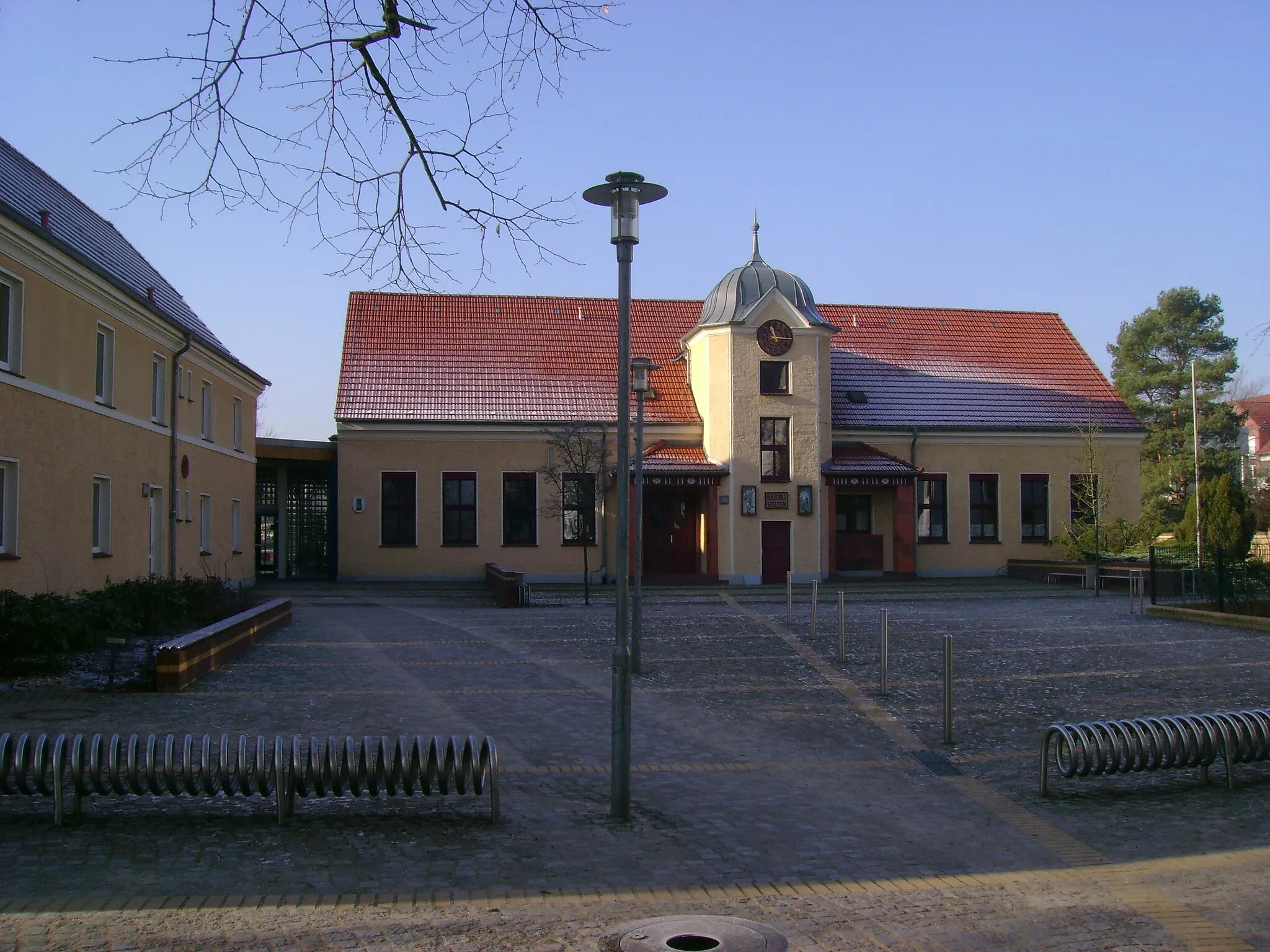 Photo showing: Real Schule in der Breiten Straße in Velten