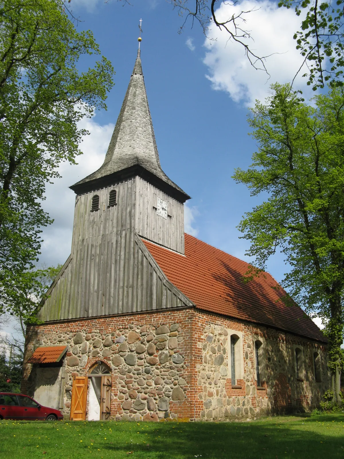 Photo showing: Church in Gorlosen, Mecklenburg-Vorpommern, Germany
