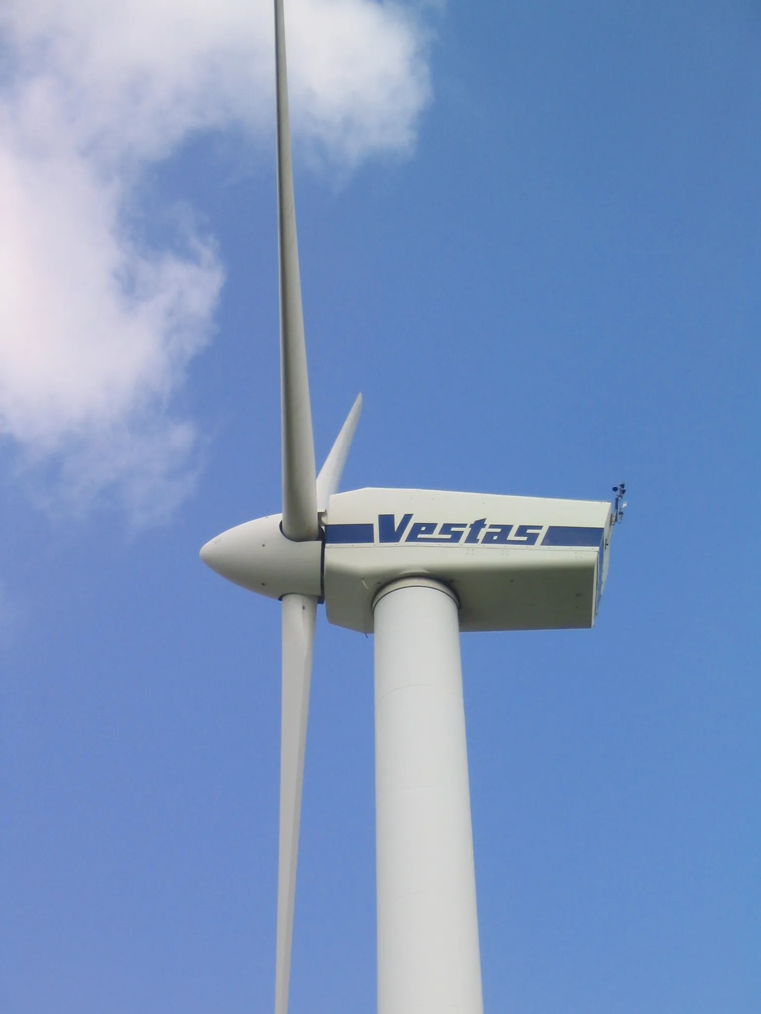 Photo showing: Vestas wind turbine, Dithmarschen.