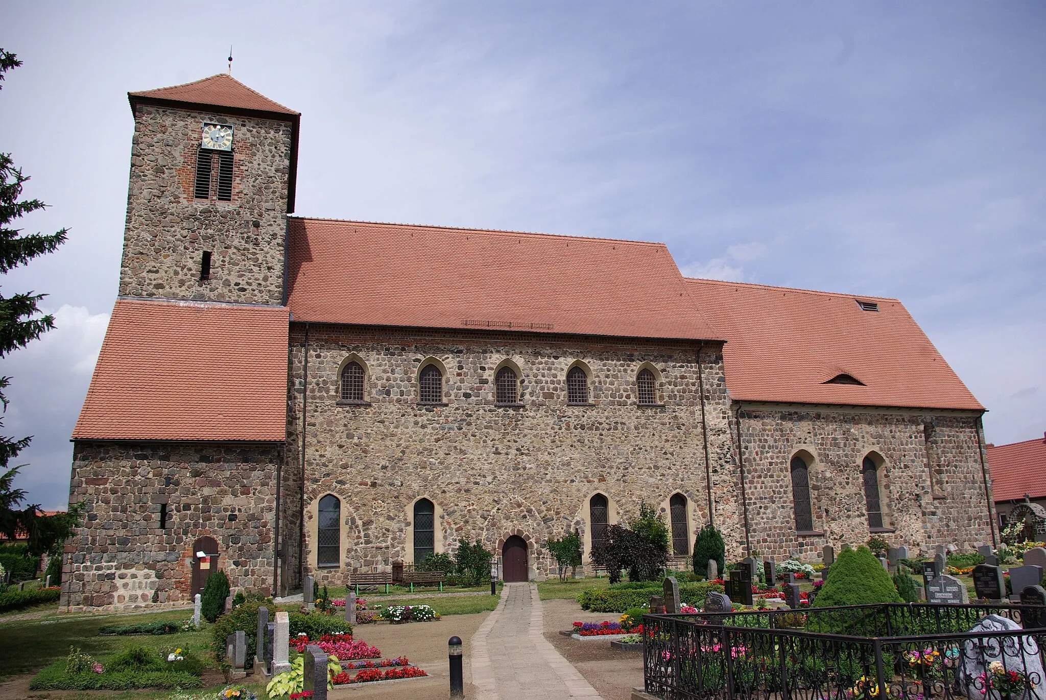 Photo showing: Falkenhagen (Mark), ein Ort im Landkreis Märkisch-Oderland, Brandenburg, Deutschland, die Kirche von Süden betrachtet