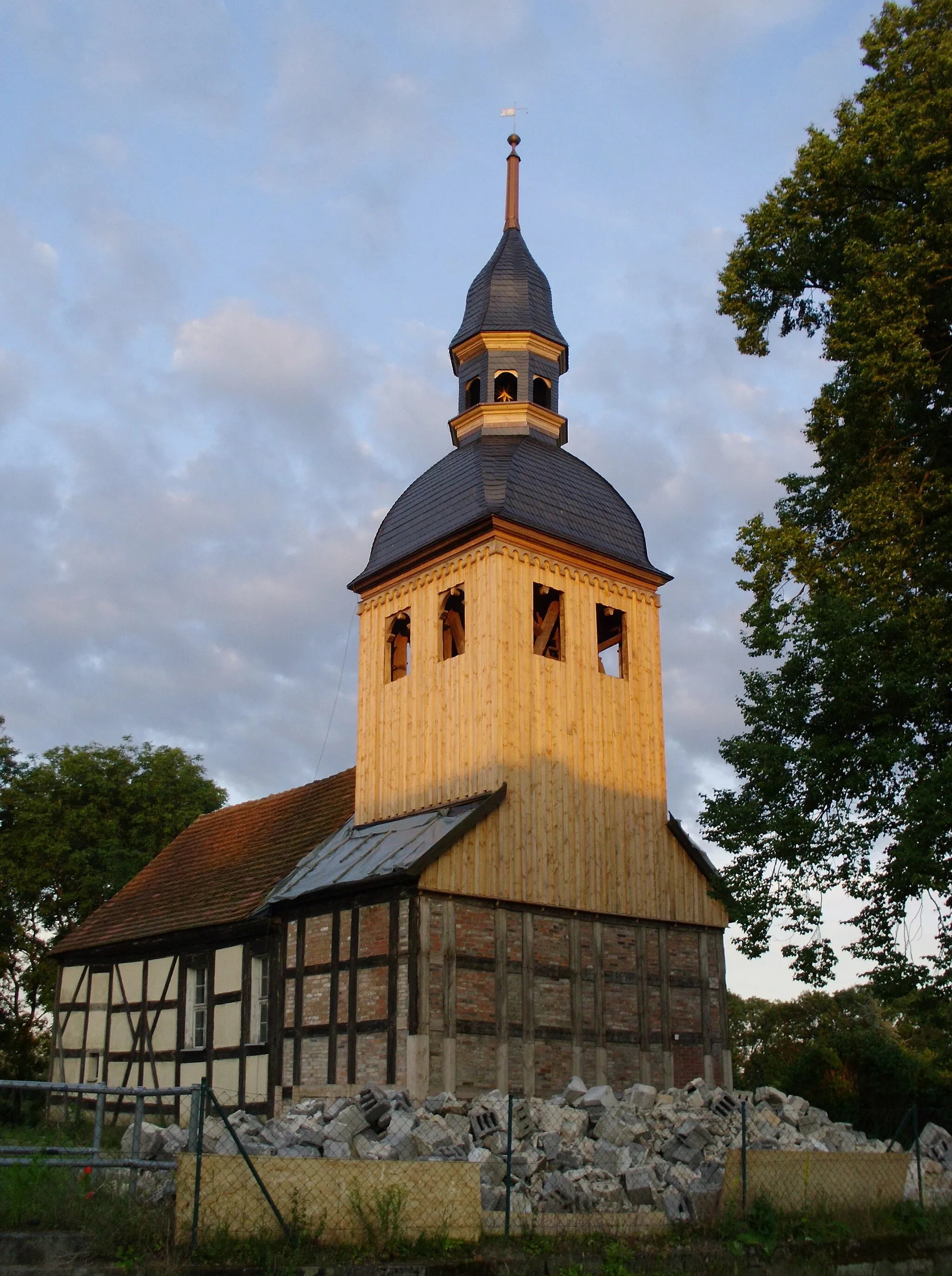 Photo showing: Church in Kantow, Wusterhausen municipality, Ostprignitz-Ruppin district, Brandenburg state, Germany