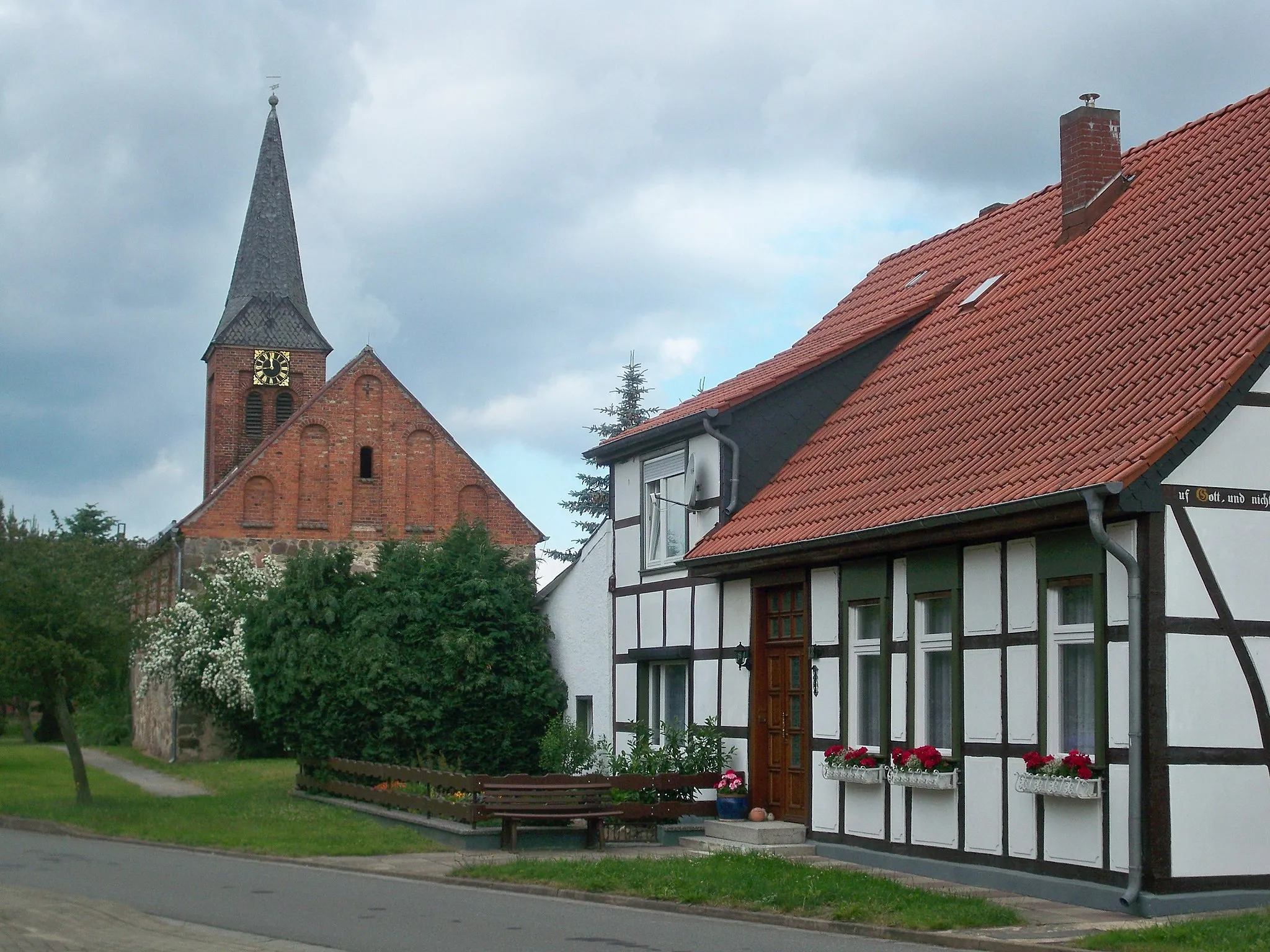 Photo showing: Hanum, Jübar, Saxony-Anhalt, village church
