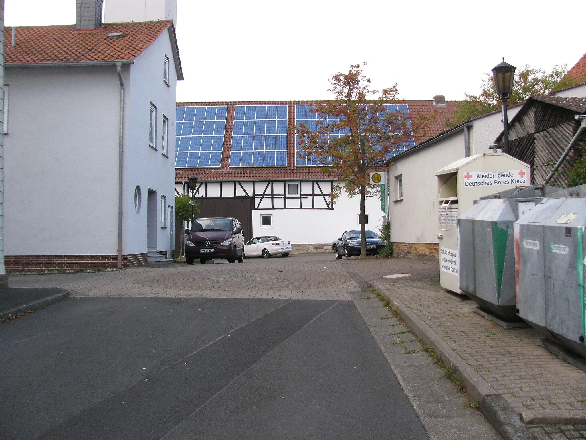 Photo showing: die Bushaltestelle Gemeindeverwaltung in Espenau-Hohenkirchen