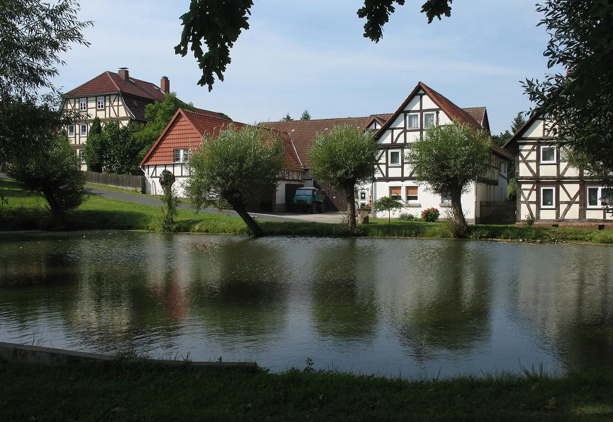 Photo showing: Pond in Friedland-Lichtenhagen in Lower Saxony, Germany
