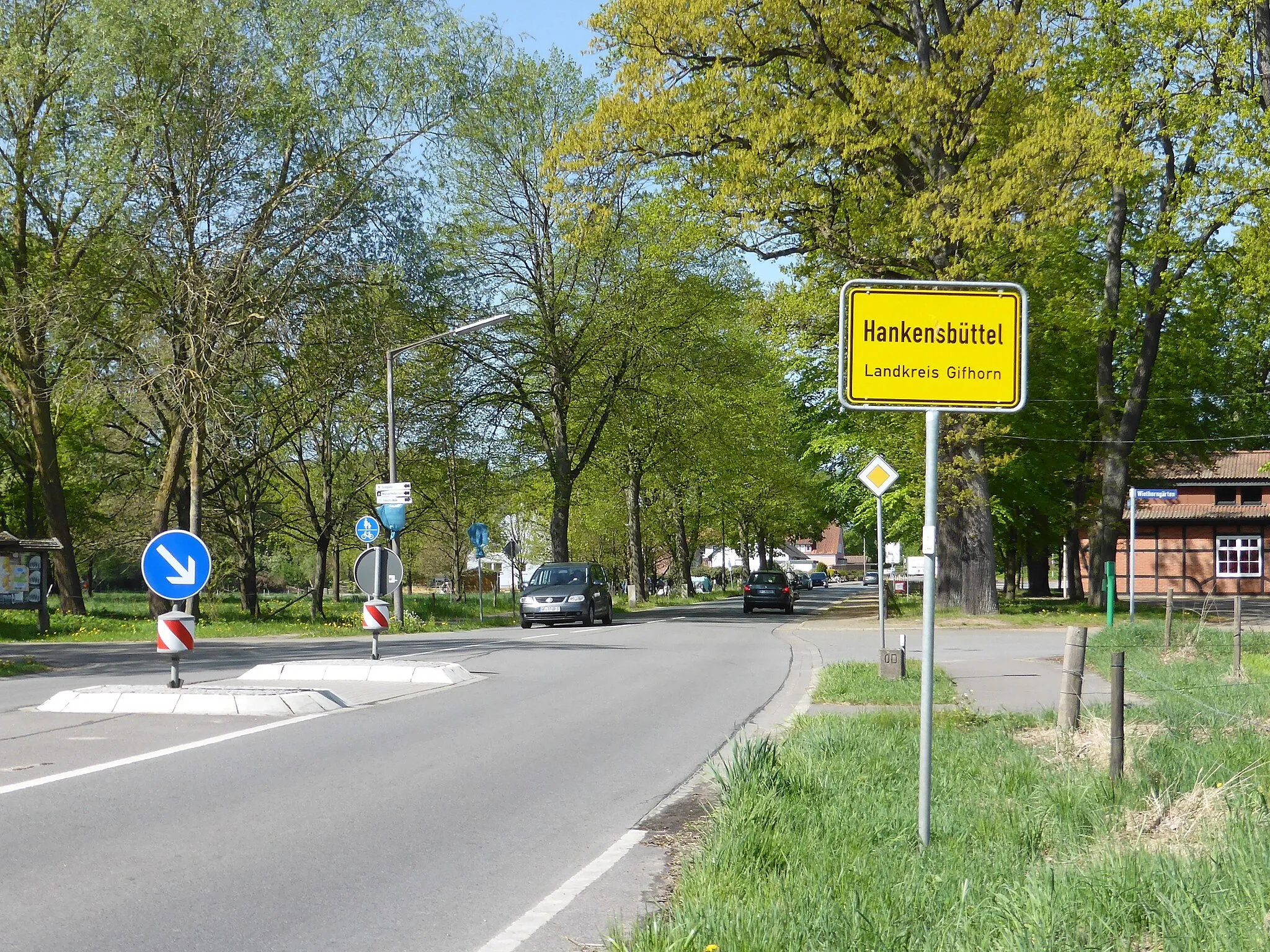 Photo showing: Östlicher Ortseingang von Hankensbüttel mit Bundesstraße 244.