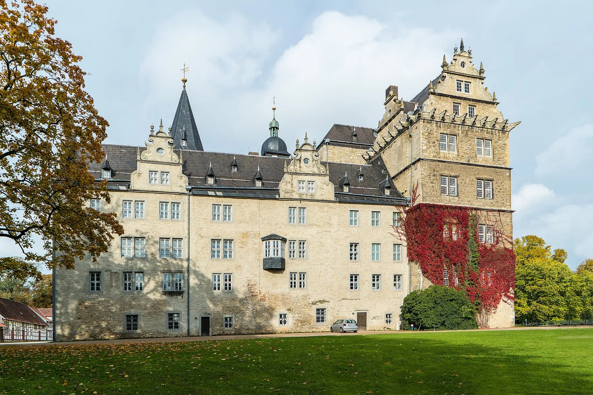 Photo showing: Schloss Wolfsburg Blick vom Park auf den Südflügel