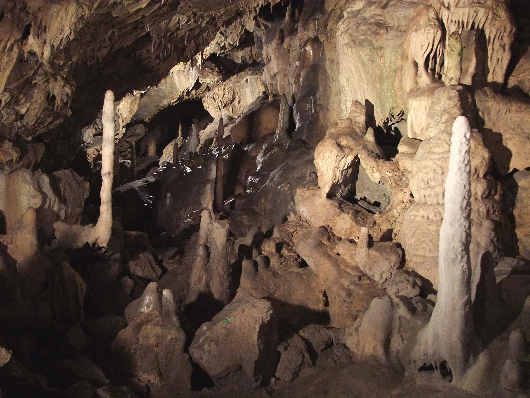 Photo showing: Tropfsteinhöhle