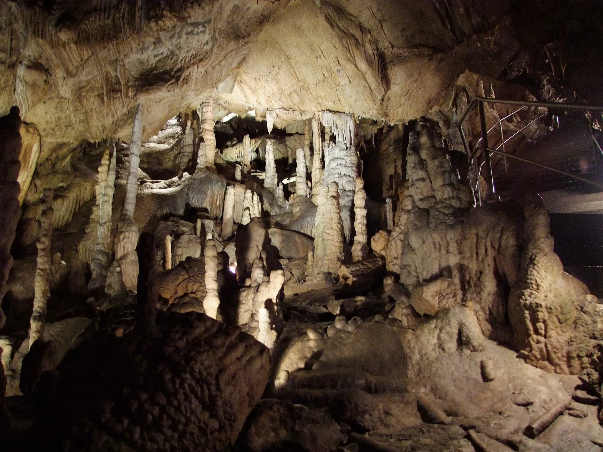 Photo showing: Tropfsteinhöhle