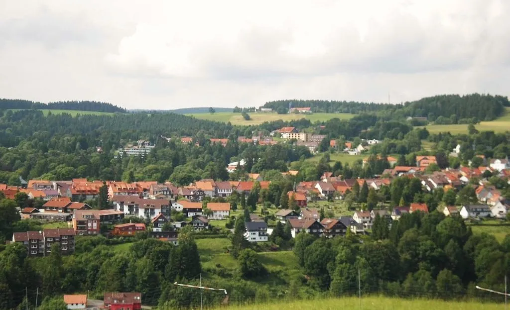 Photo showing: Blick auf Sankt Andreasberg im Harz von der Bergstation des Sessellifts am Matthias-Schmidt-Berg