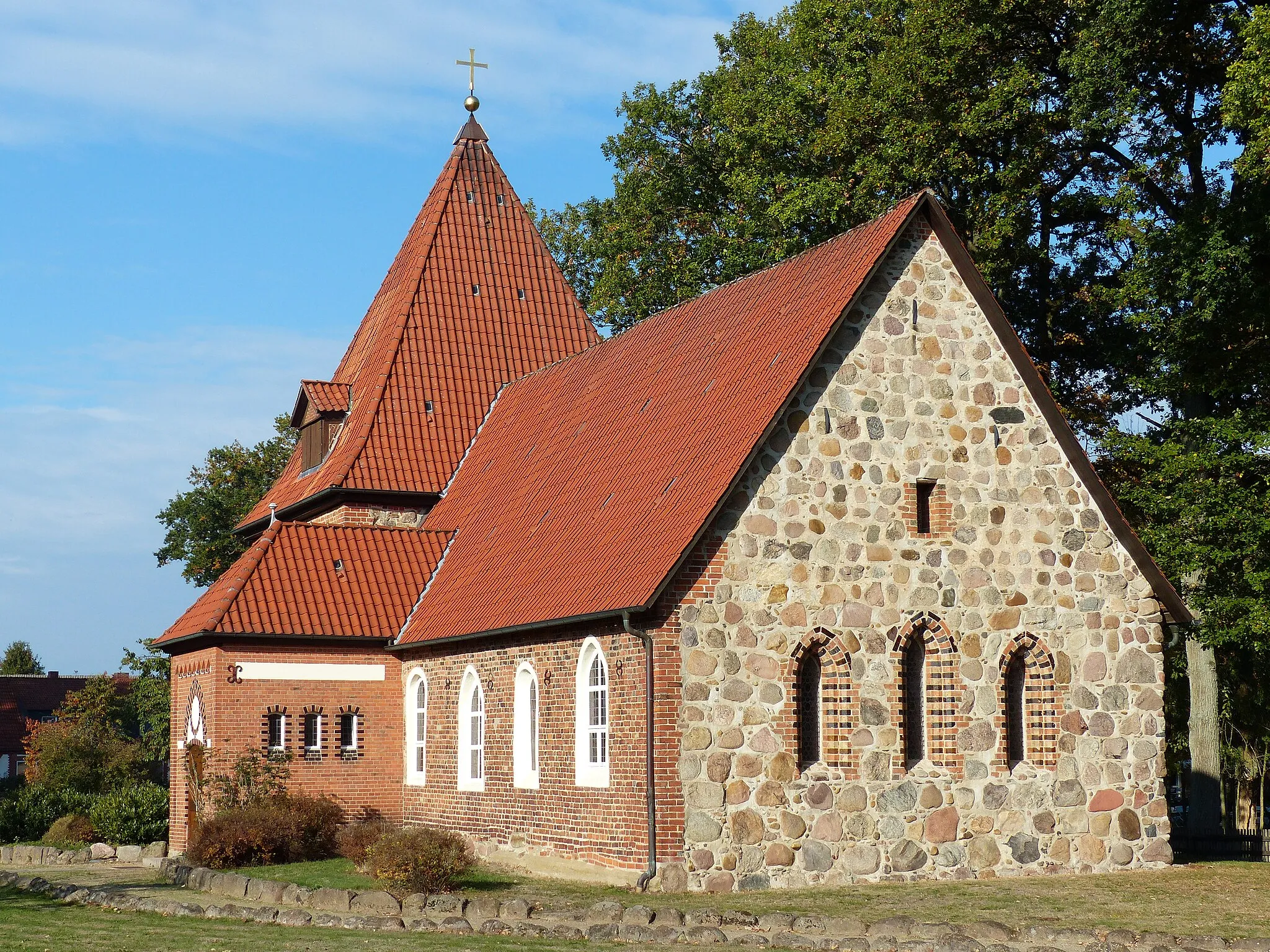 Photo showing: Christophoruskirche in Sprakensehl von Südosten