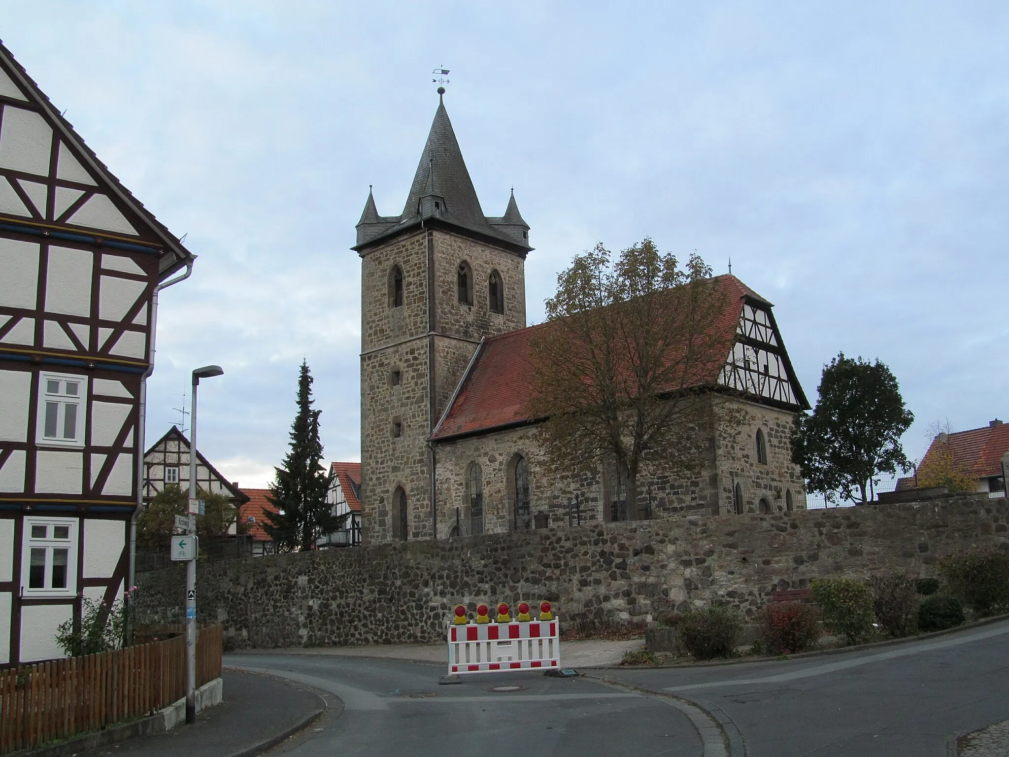 Photo showing: die Kreuzkirche von Großenritte