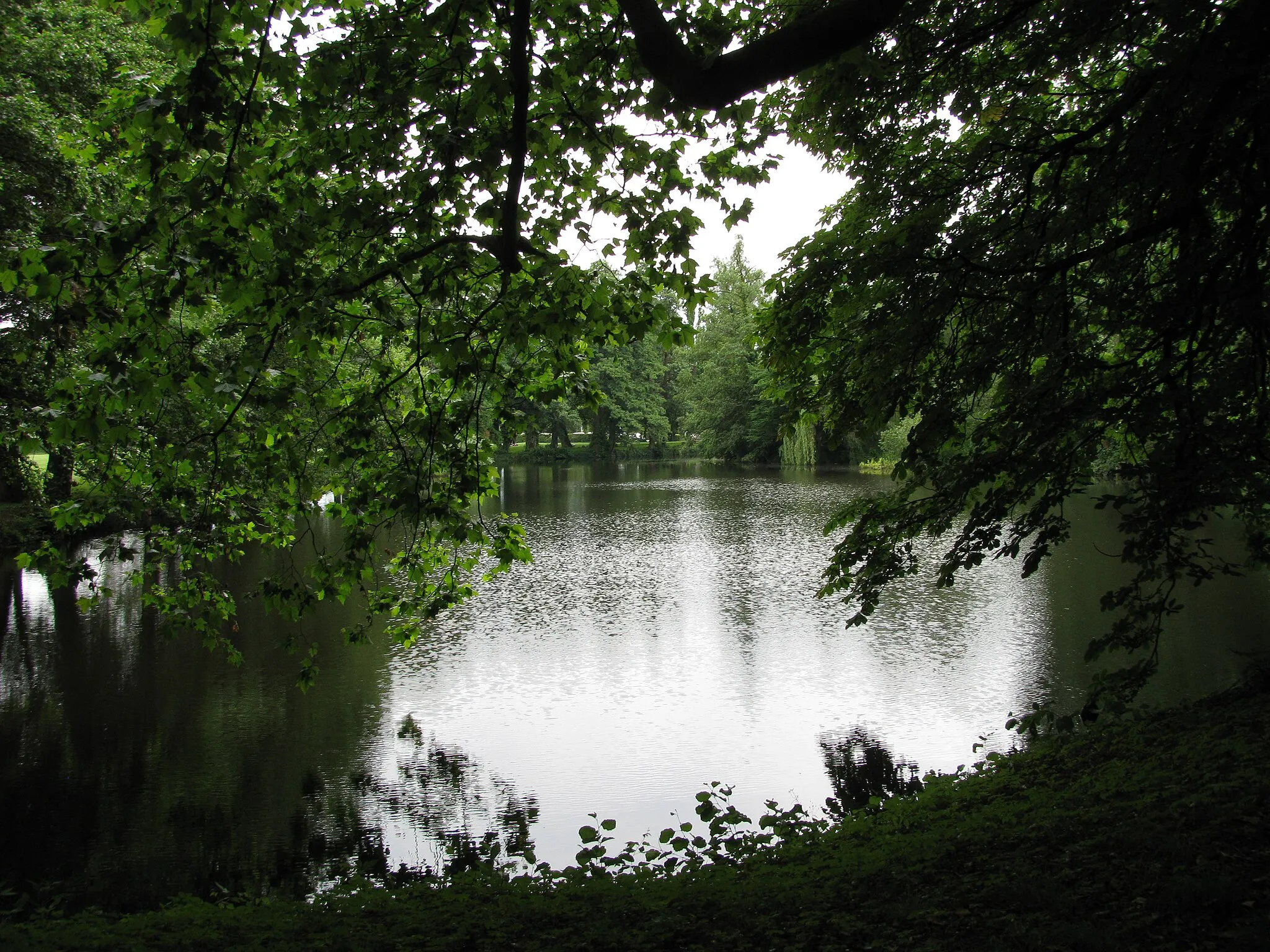 Photo showing: Blick von Norden auf die nordöstliche Graft des Schlosses von Gifhorn