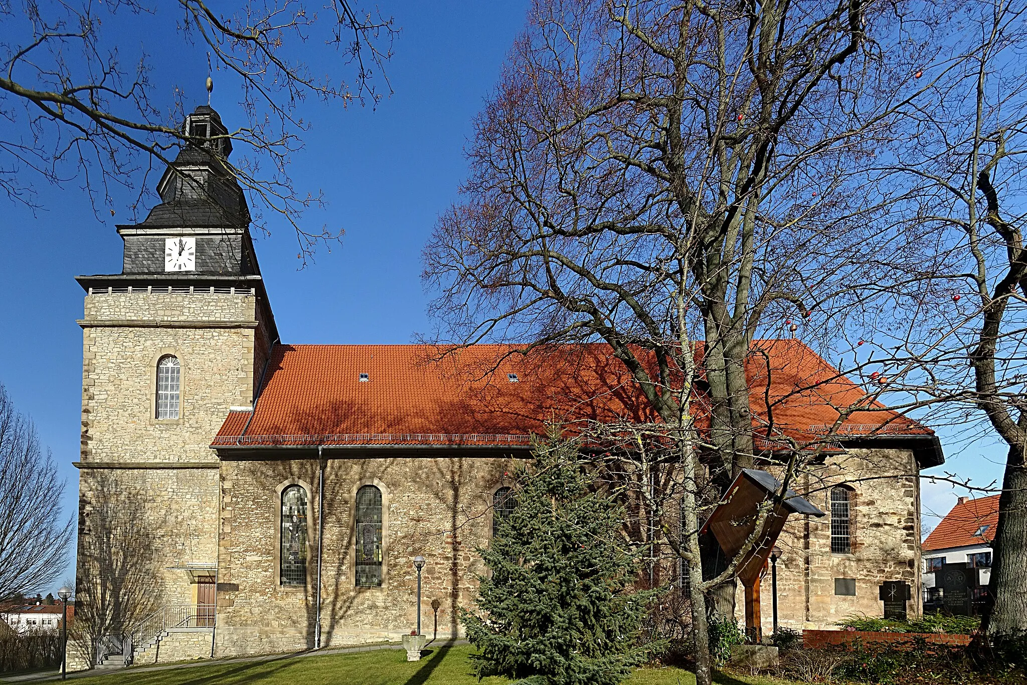 Photo showing: Niederorschel St. Marien von Süden