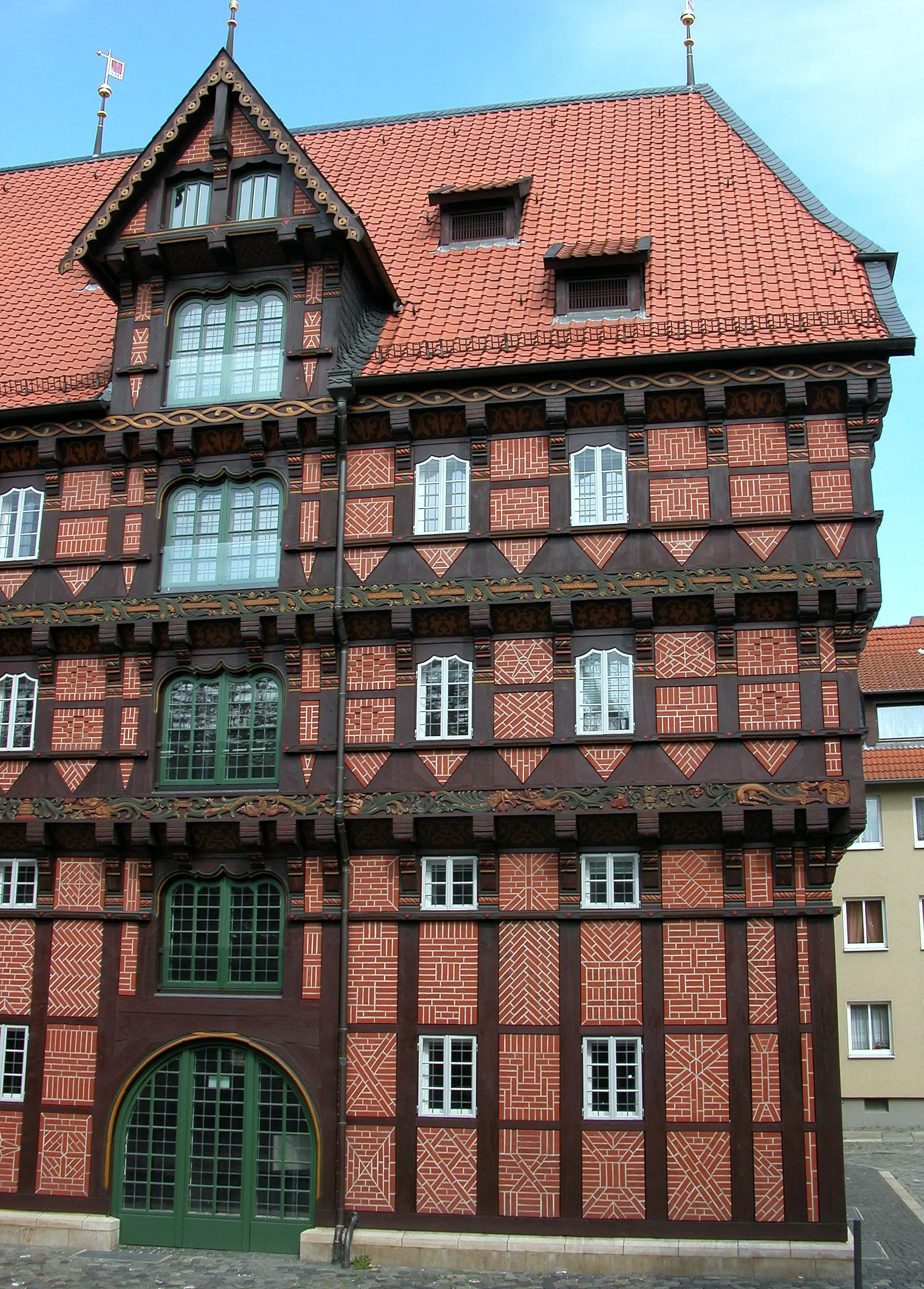 Photo showing: Braunschweig, Germany: Detail of the Old Scale’s west facade.