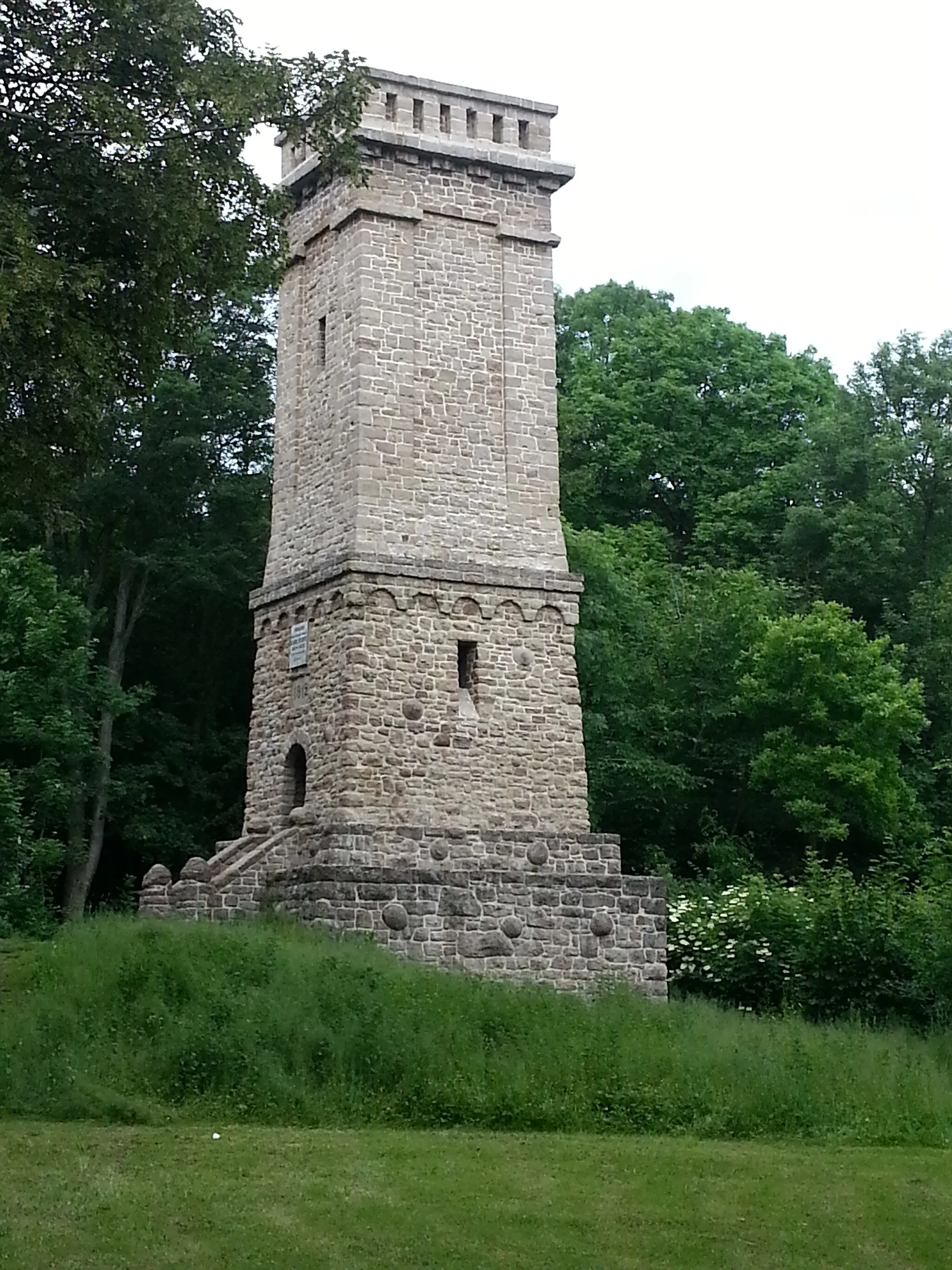 Photo showing: Aussichtsturm auf dem Heeseberg in Jerxheim von Osten, LSG „Heeseberg“