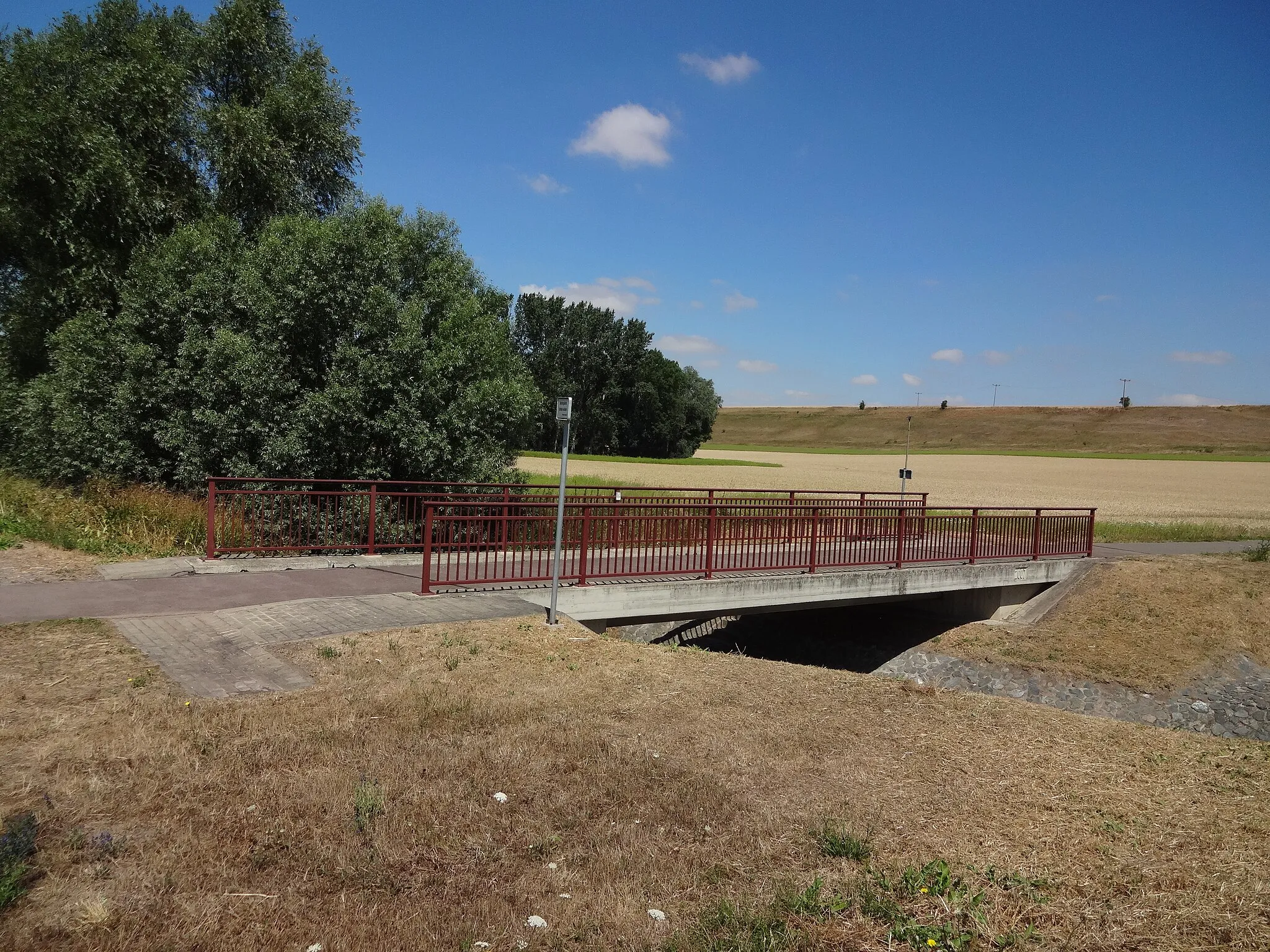 Photo showing: Fahrradbrücke zwischen Dardesheim und Zilly an der Abfahrt zur Dardesheimer Straße 114