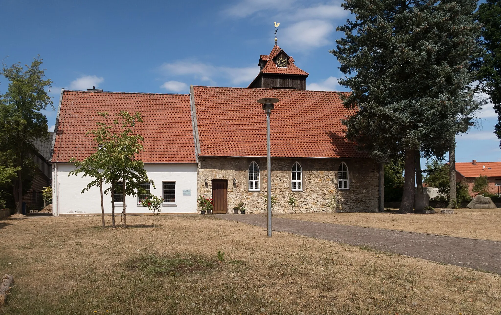 Photo showing: Hillerse, church: die Sankt Viti Kirche