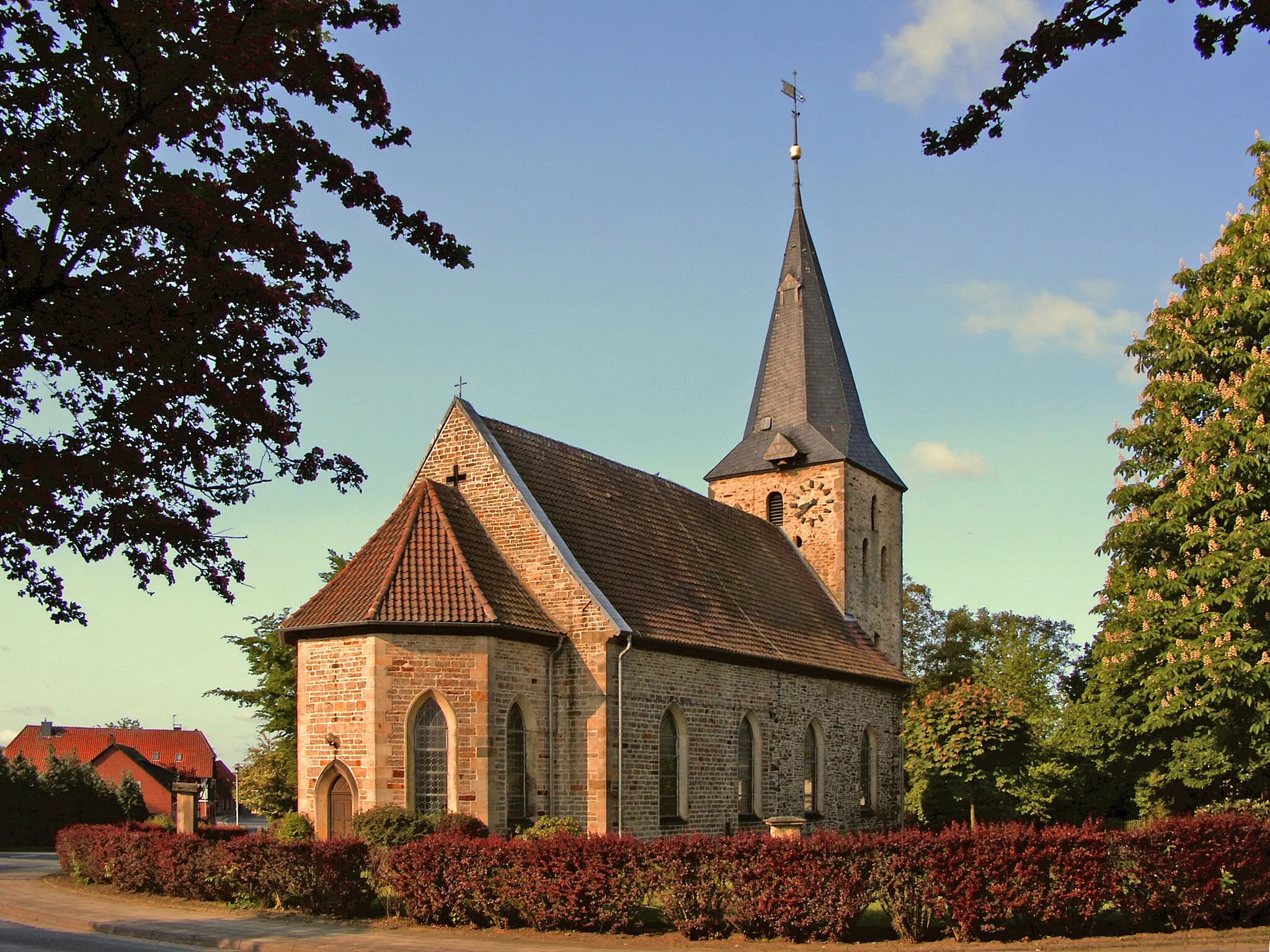 Photo showing: Evengelische St.-Andreas-Kirche in Velpke, Landkreis Helmstedt.
