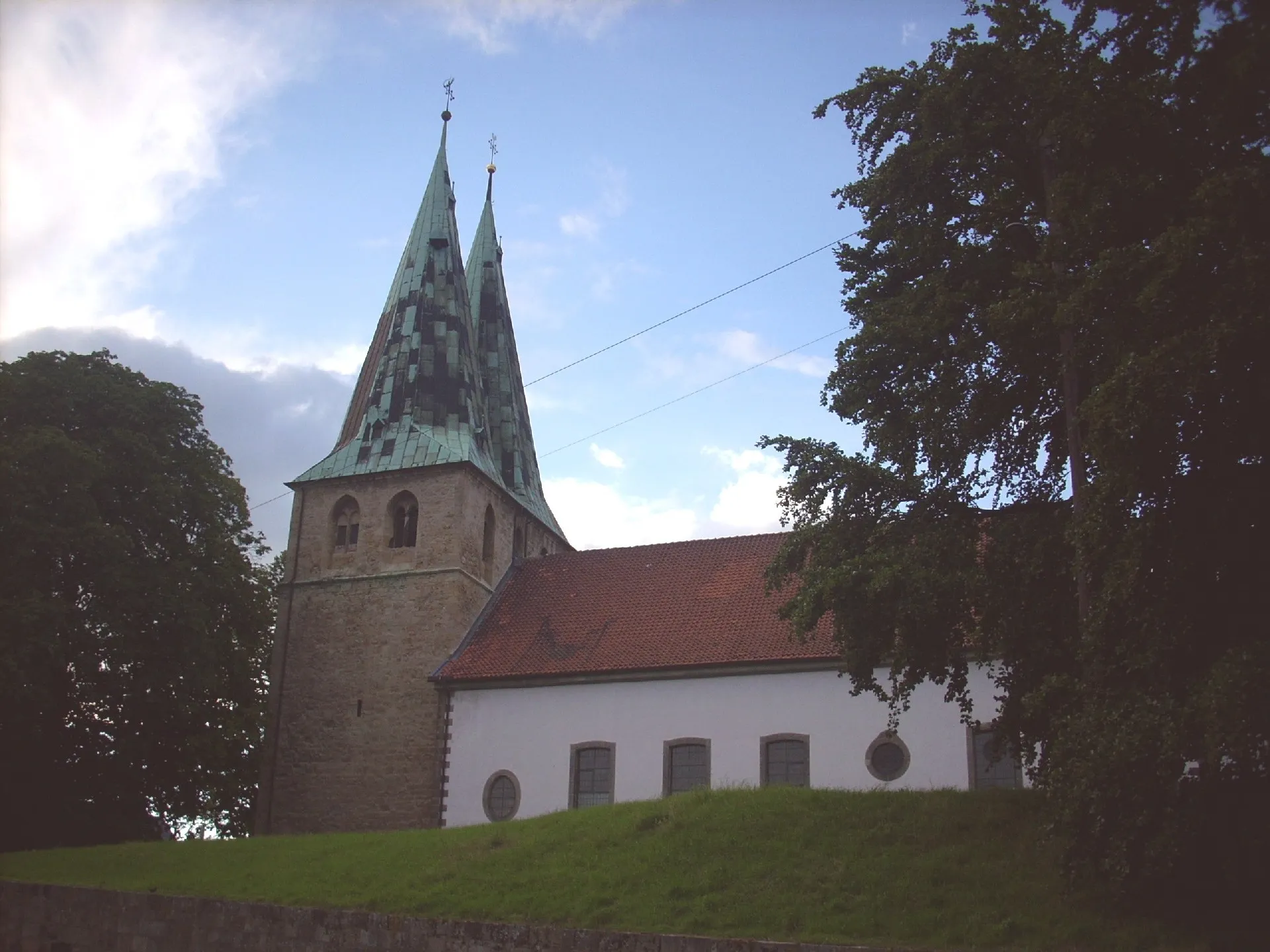 Photo showing: Ev. Kirche St. Laurentius, Hohenhameln, Germany