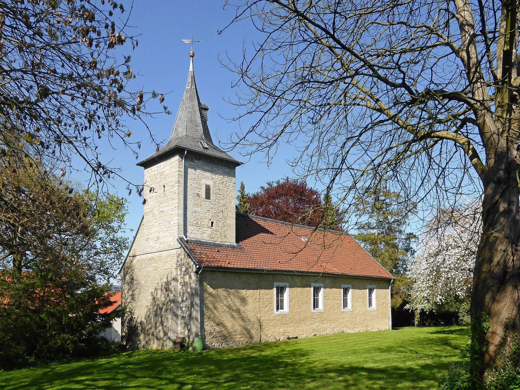 Photo showing: Evangelische Kirche in Wolsdorf, Landkreis Helmstedt.