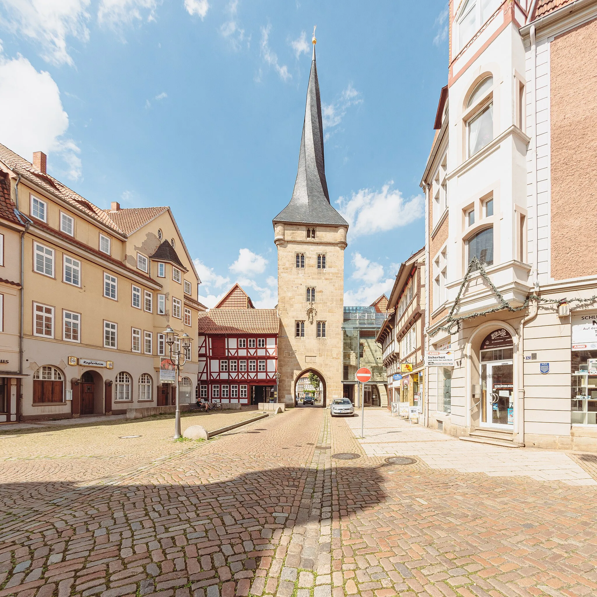 Photo showing: View from the square in front of it to the Westerturm in Duderstadt.