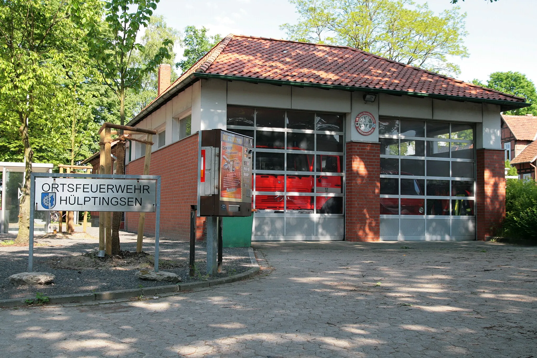 Photo showing: Feuerwehrhaus Hülptingsen (Burgdorf), Niedersachsen, Deutschland.